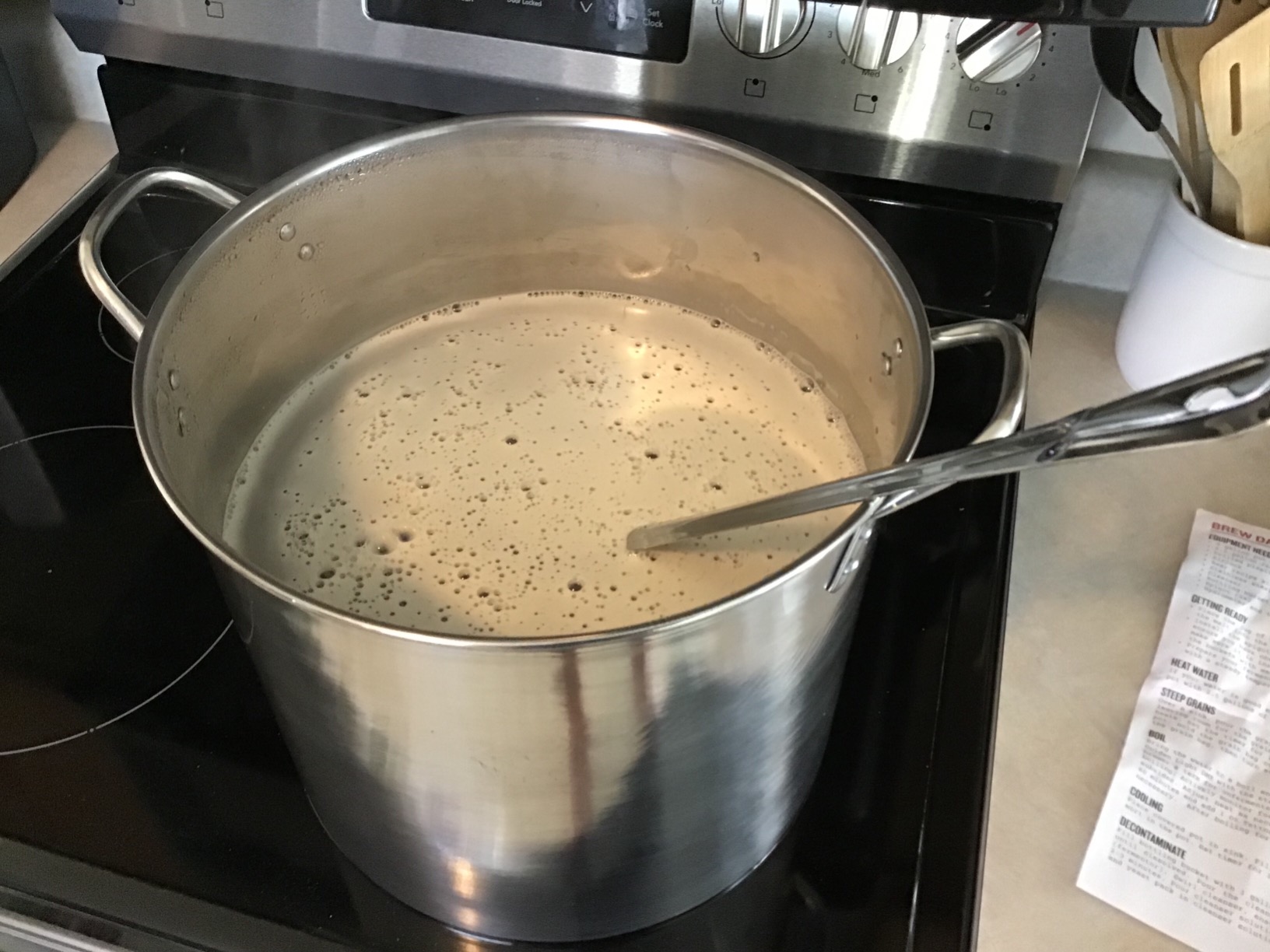 Northern Brewer - Brew. Share. Enjoy. HomeBrewing Starter Set, Equipment and Recipe for 5 Gallon Batches (Hank's Hefeweizen) Customer Review Northern Brewer - Brew. Share. Enjoy. HomeBrewing Starter Set, Equipment and Recipe for 5 Gallon Batches (Hank's Hefeweizen) - Customer Photo 4