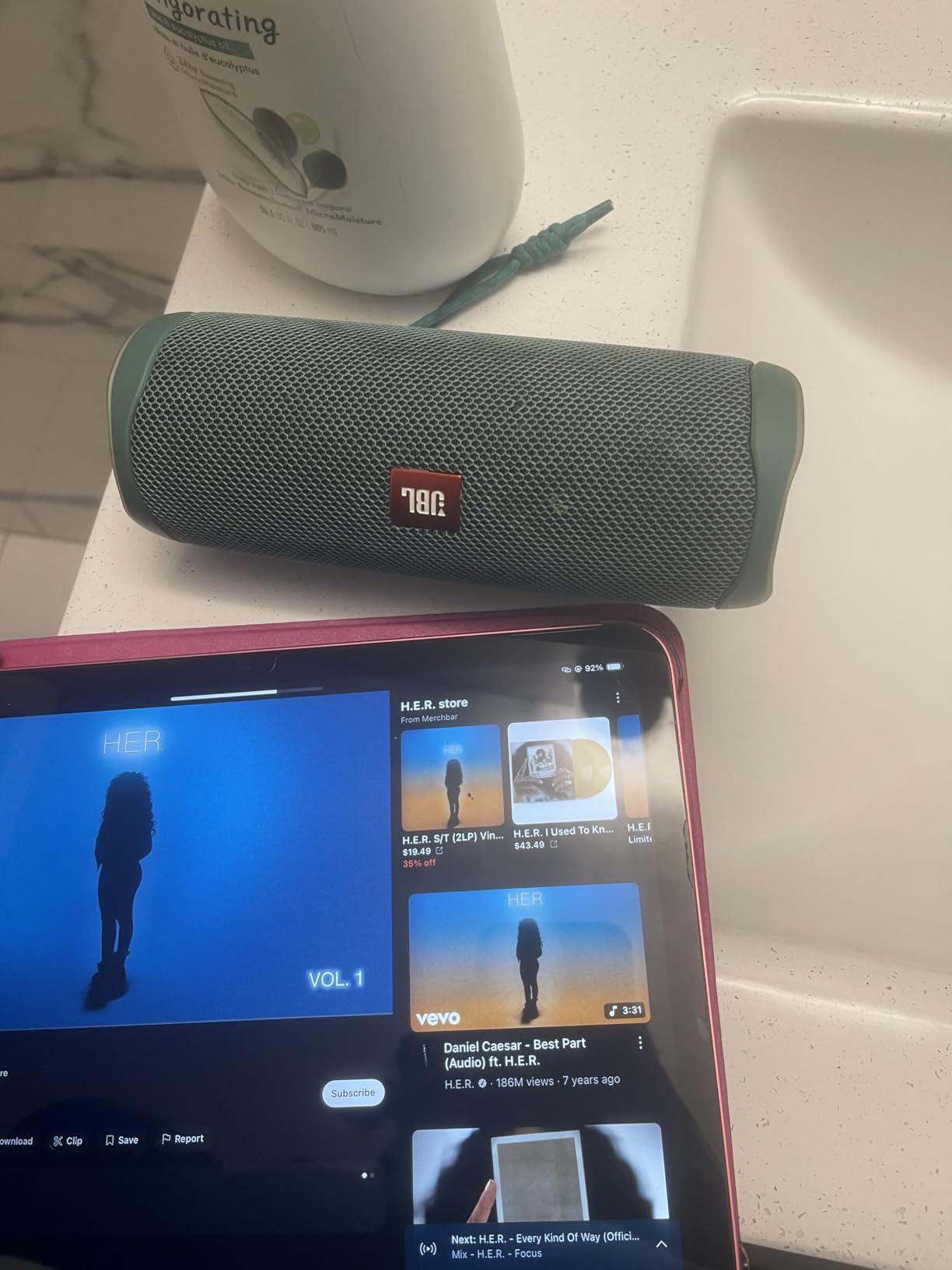 JBL FLIP 5, Waterproof Portable Bluetooth Speaker, Black, Small Customer Review JBL FLIP 5, Waterproof Portable Bluetooth Speaker, Black, Small - Customer Photo 2