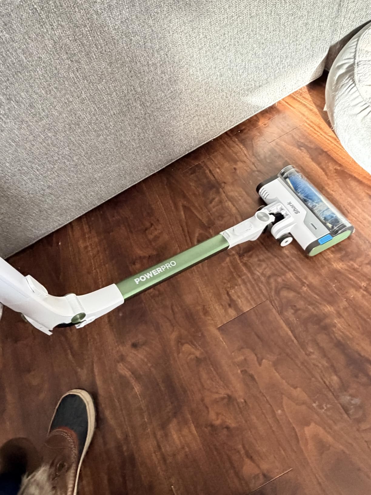 Shark Pet Cordless Stick Vacuum, Grey, IX141 | HyperVelocity Suction, XL Dust Cup, LED Headlights, Removeable Handheld, Crevice & Pet Tool, 40-Min Runtime, Lightweight customer photo 1