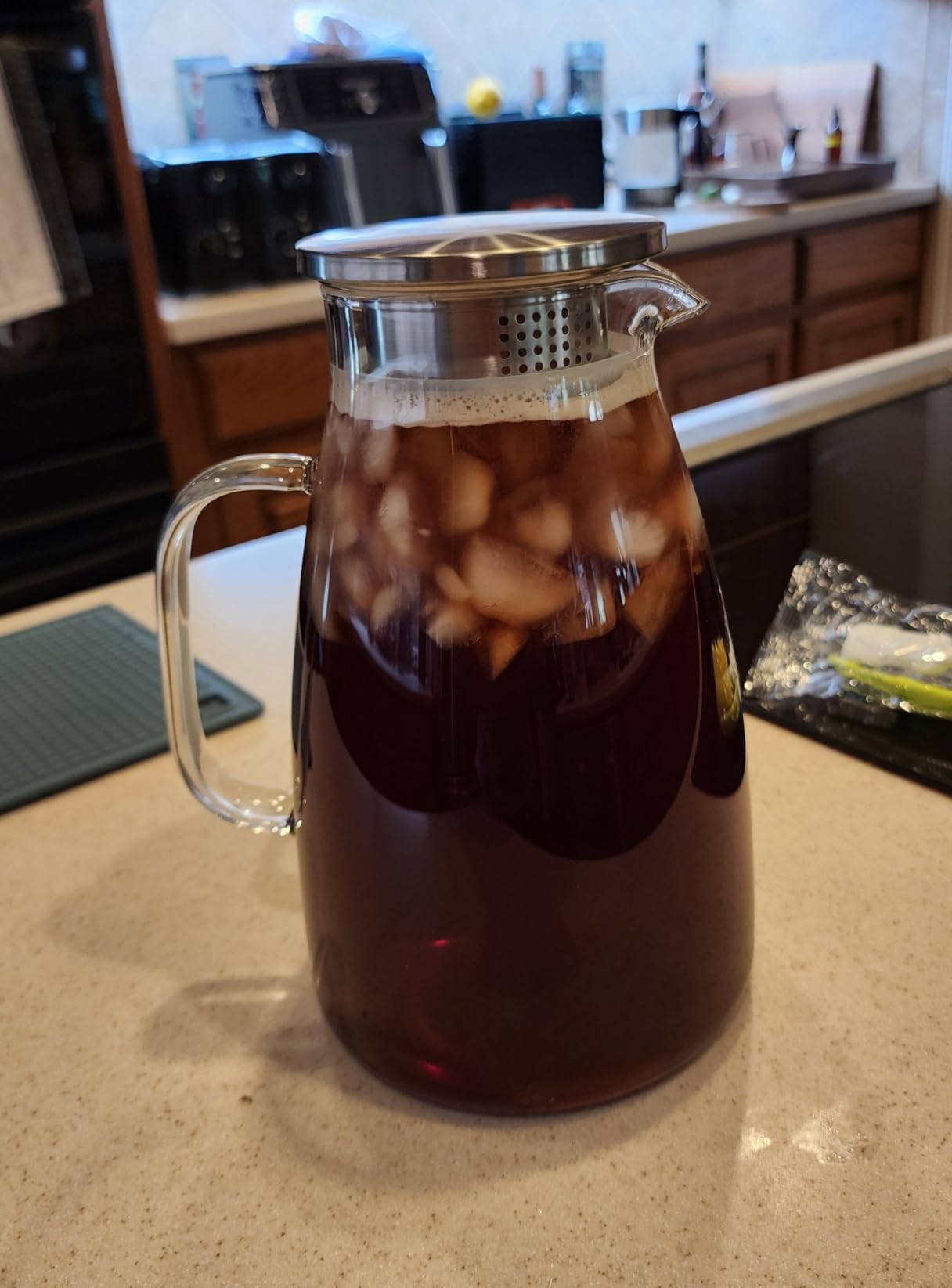 Aofmee Glass Pitcher with Lid, 68oz Water Pitcher with Handle and Precise Scale Line, Stainless Steel Iced Tea Carafe, Heat Resistant Borosilicate Jug for Juice, Milk, Cold or Hot Beverages - Customer Photo 5
