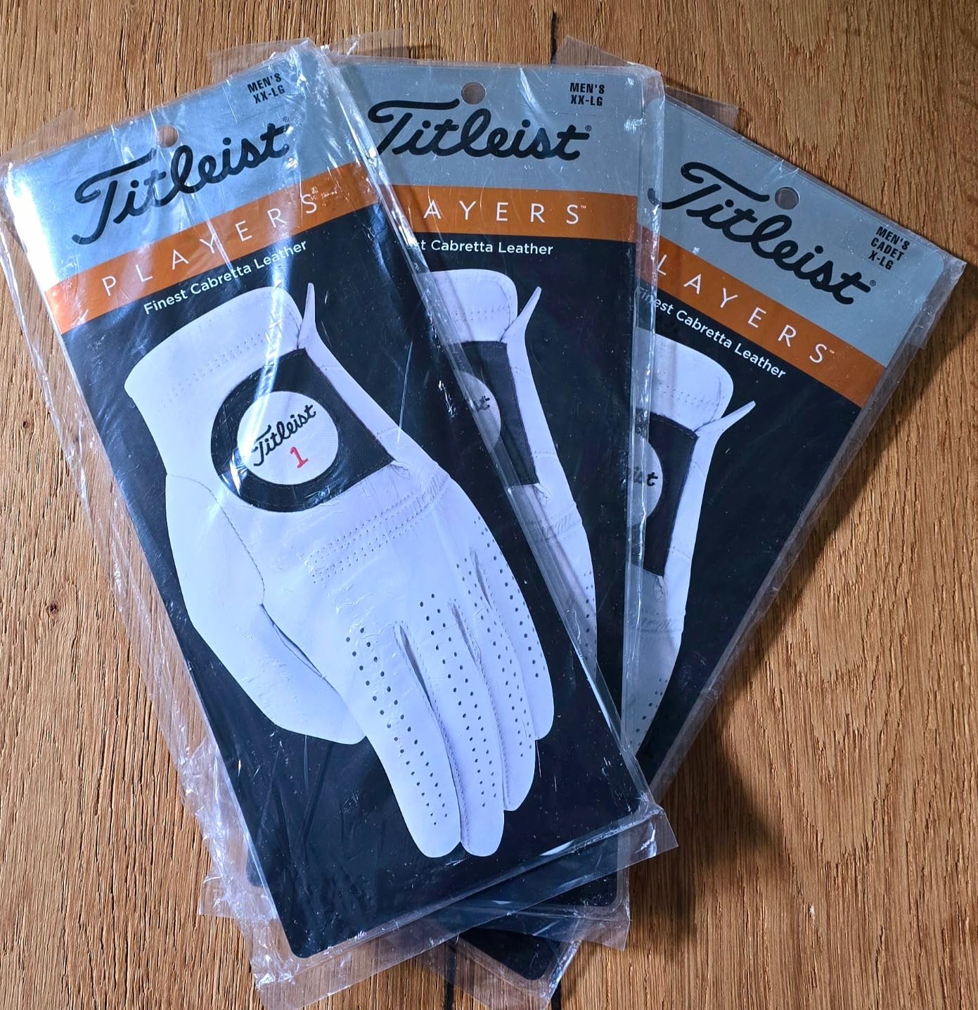 Titleist Players Men's Regular Left Pearl Golf Glove Customer Review Titleist Players Men's Regular Left Pearl Golf Glove - Customer Photo 2