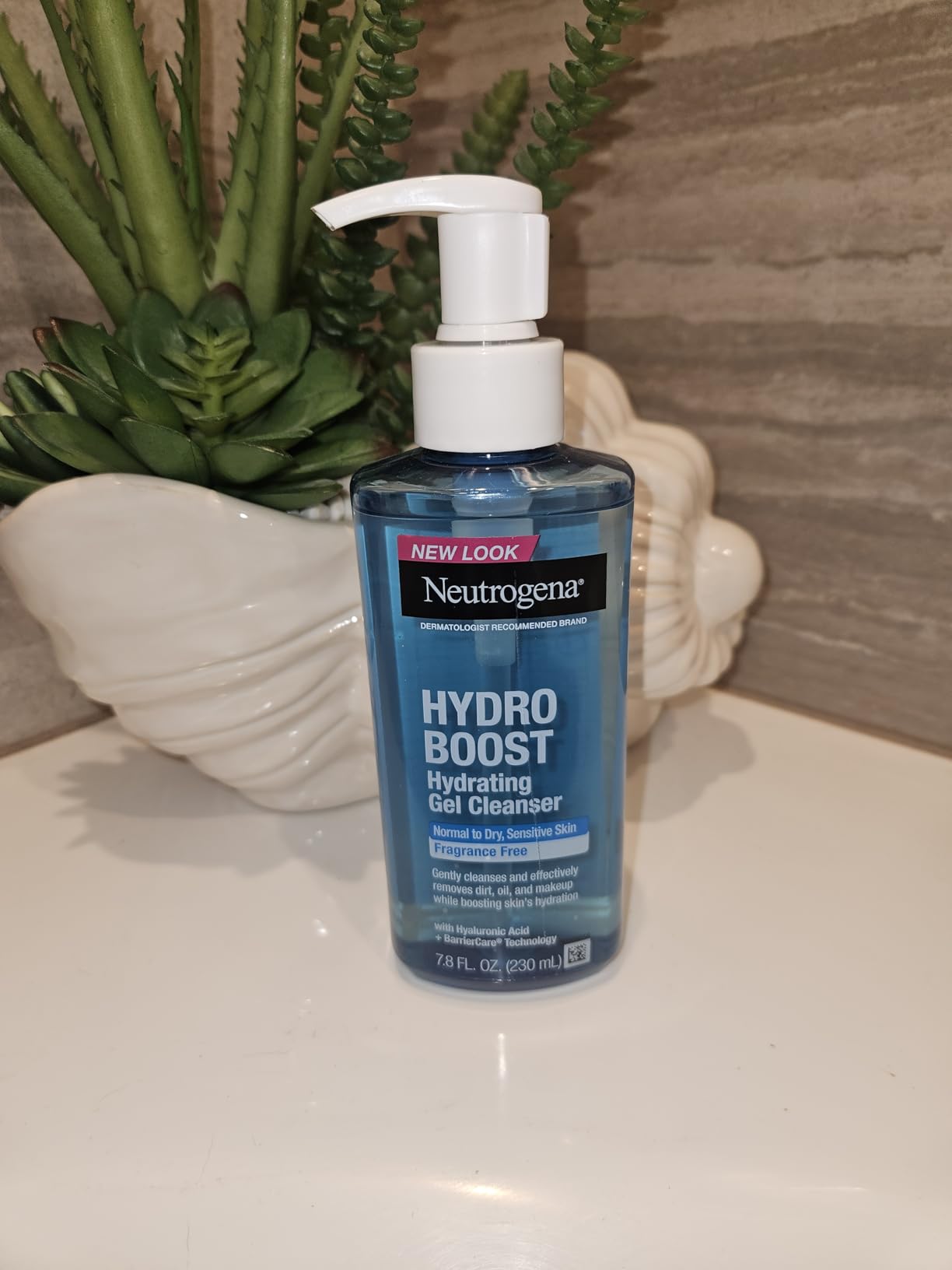 Neutrogena Hydro Boost Ultra-Soft Micellar Cleansing Wipes with Hyaluronic Acid, Hydrating Makeup Remover Wipes Remove Dirt & Waterproof Makeup, Hypoallergenic, Plant-Based Cloth, 2 x 25 ct Customer Review Neutrogena Hydro Boost Ultra-Soft Micellar Cleansing Wipes with Hyaluronic Acid, Hydrating Makeup Remover Wipes Remove Dirt & Waterproof Makeup, Hypoallergenic, Plant-Based Cloth, 2 x 25 ct - Customer Photo 1