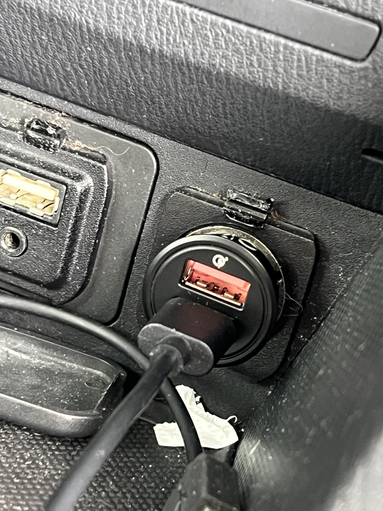 Super Fast Car Charger USB Car Charger Adapter 45W All Metal Cigarette Lighter USB Charger AINOPE Android USB Quick Charge for iPhone 17 Pro Max 16e 16 15 14 13 12 11pro Samsung S25 S24 S23 S22 Customer Review Super Fast Car Charger USB Car Charger Adapter 45W All Metal Cigarette Lighter USB Charger AINOPE Android USB Quick Charge for iPhone 17 Pro Max 16e 16 15 14 13 12 11pro Samsung S25 S24 S23 S22 - Customer Photo 2