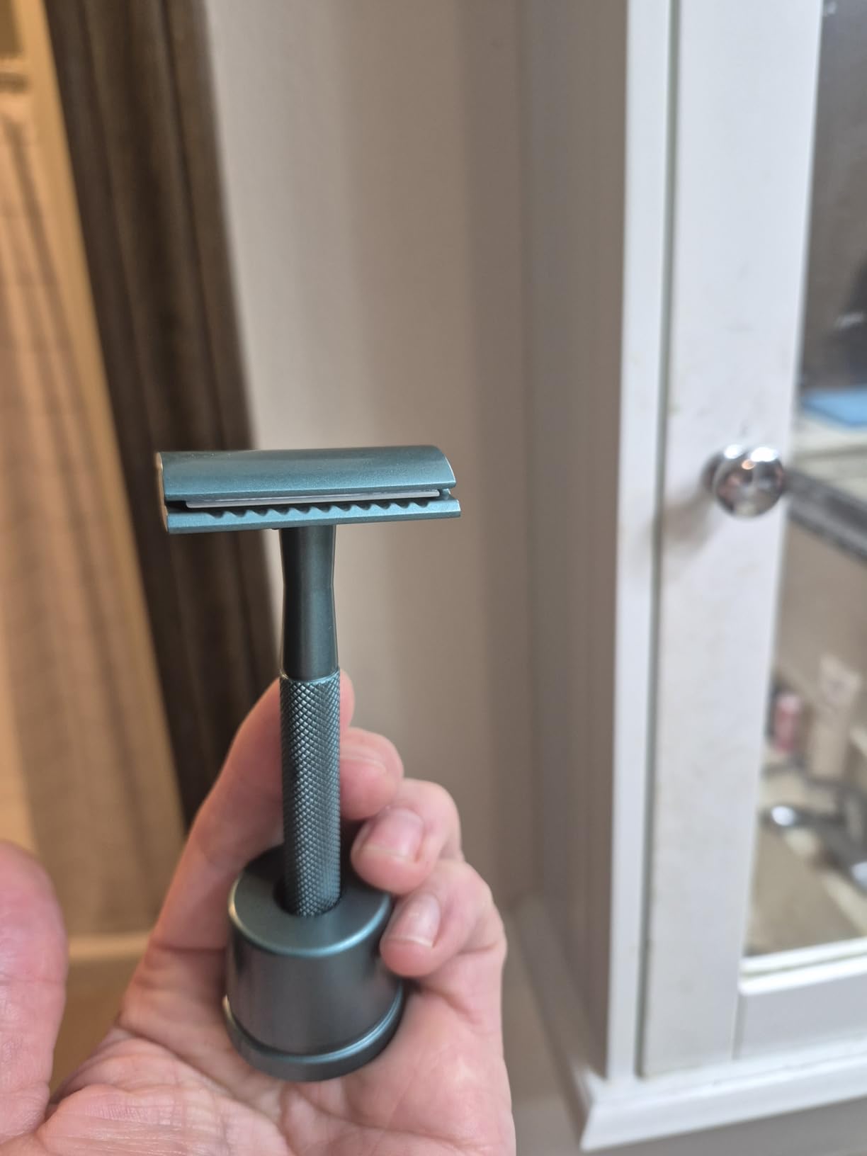 Bambaw Safety Razor for Women with 5 Double Edge Blades, Double Edge Razor, Single Blade Razors for Women and Men, Reusable & Plastic Free - Rose Gold - Customer Photo 2