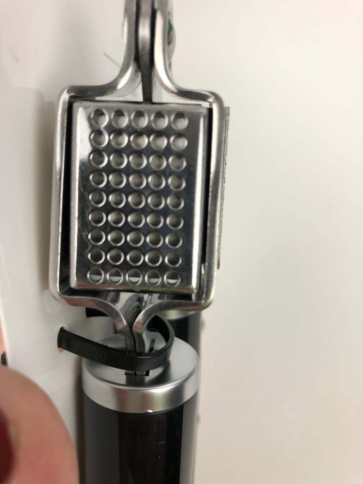 KitchenAid KE132OHOBA Classic Garlic Press Customer Review KitchenAid KE132OHOBA Classic Garlic Press - Customer Photo 1