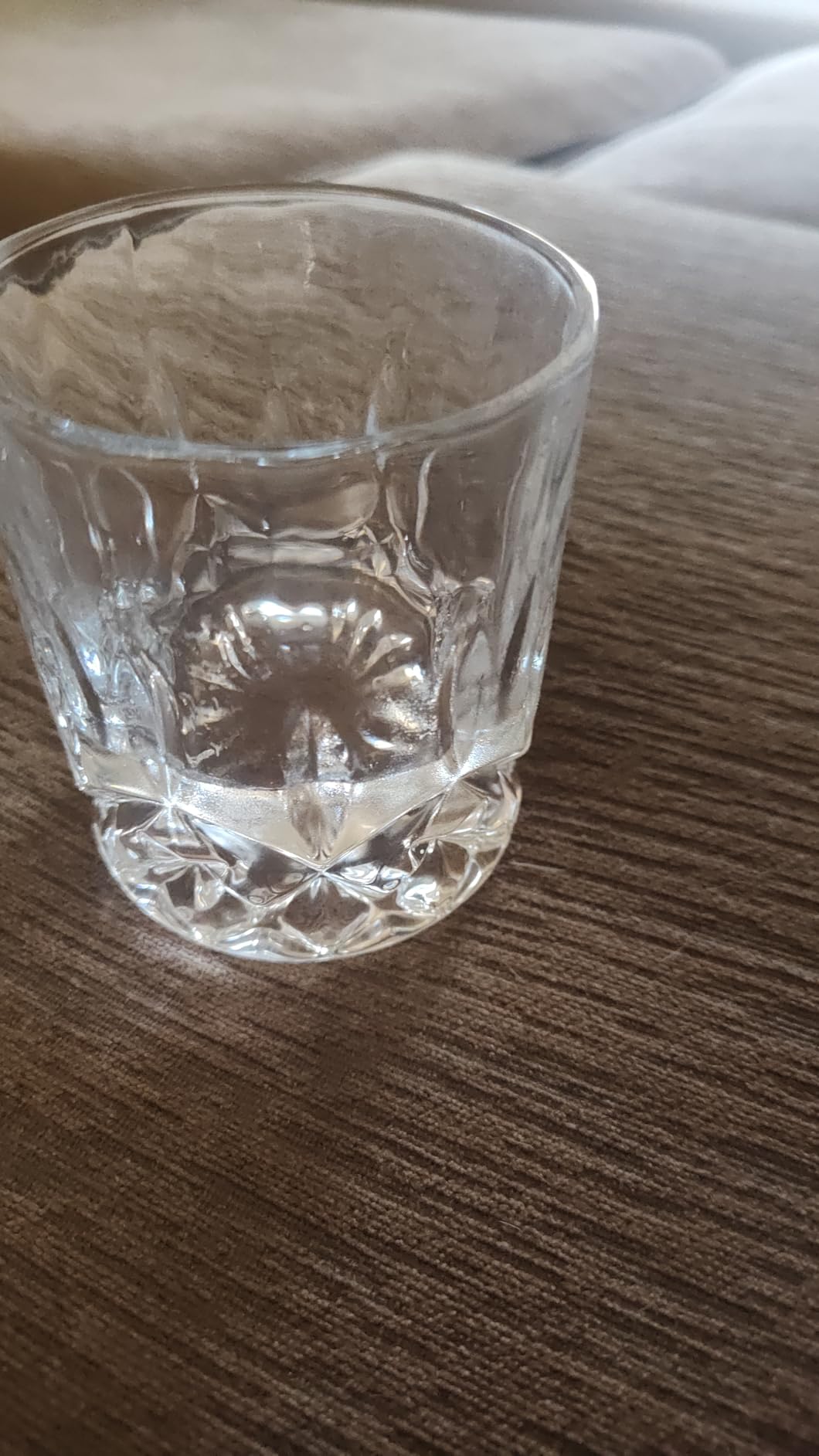 KANARS Whiskey Glasses Set of 6 with Elegant Gift Box,10 Oz Premium Old Fashioned Crystal Glass Tumbler for Liquor, Scotch, Cocktail or Bourbon Drinking, Gifts for Birthday Thanksgiving Christmas Customer Review KANARS Whiskey Glasses Set of 6 with Elegant Gift Box,10 Oz Premium Old Fashioned Crystal Glass Tumbler for Liquor, Scotch, Cocktail or Bourbon Drinking, Gifts for Birthday Thanksgiving Christmas - Customer Photo 1