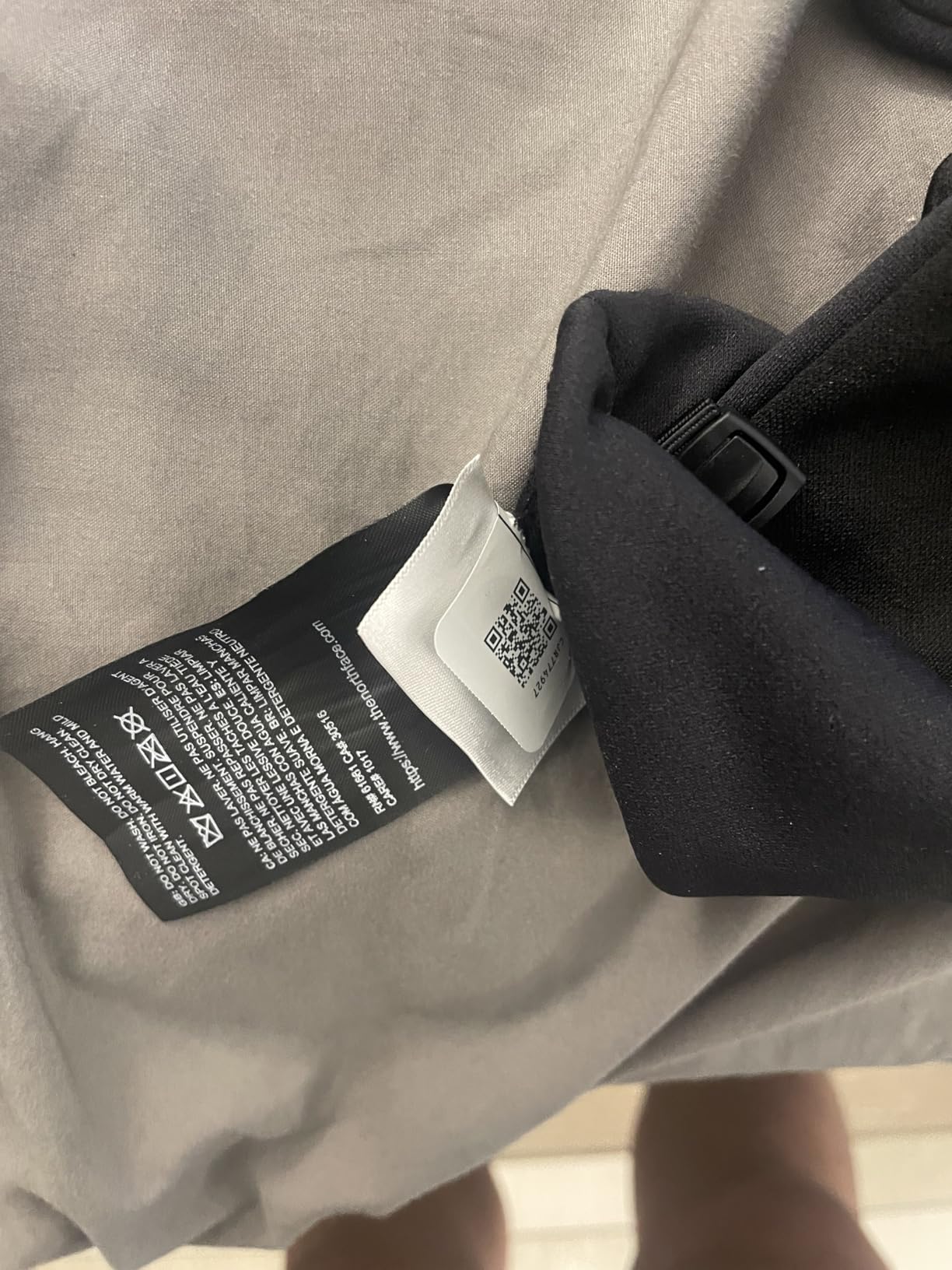 THE NORTH FACE Etip Fleece Recycled Gloves | Touchscreen Compatible Gear for Men & Women, Hand Warming Winter Essential - Customer Photo 2