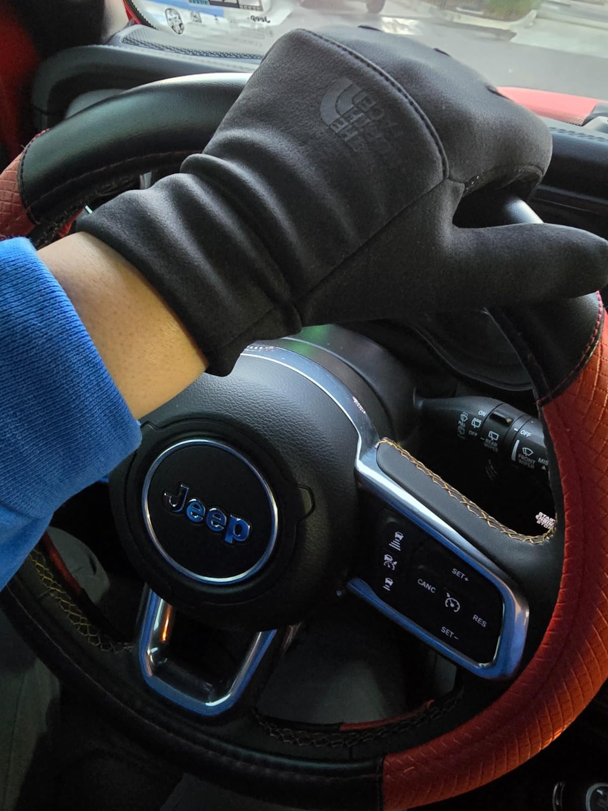 THE NORTH FACE Women's Etip Recycled Glove | Touchscreen Compatible Winter Running Gloves With Silicone Grippers - Customer Photo 2