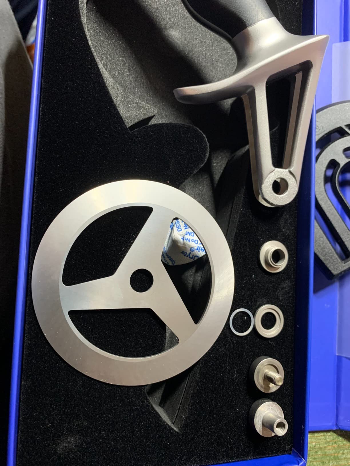 Dalstrong Pizza Cutter Wheel - High-Carbon Heavy-Duty Stainless Steel - G10 Handle - Easy Cleaning Best Pizza Knife Slice - Thumb Guard Protection & Blade Cover - The Orbit Razor Unique Pizza Slicer Customer Review Dalstrong Pizza Cutter Wheel - High-Carbon Heavy-Duty Stainless Steel - G10 Handle - Easy Cleaning Best Pizza Knife Slice - Thumb Guard Protection & Blade Cover - The Orbit Razor Unique Pizza Slicer - Customer Photo 1