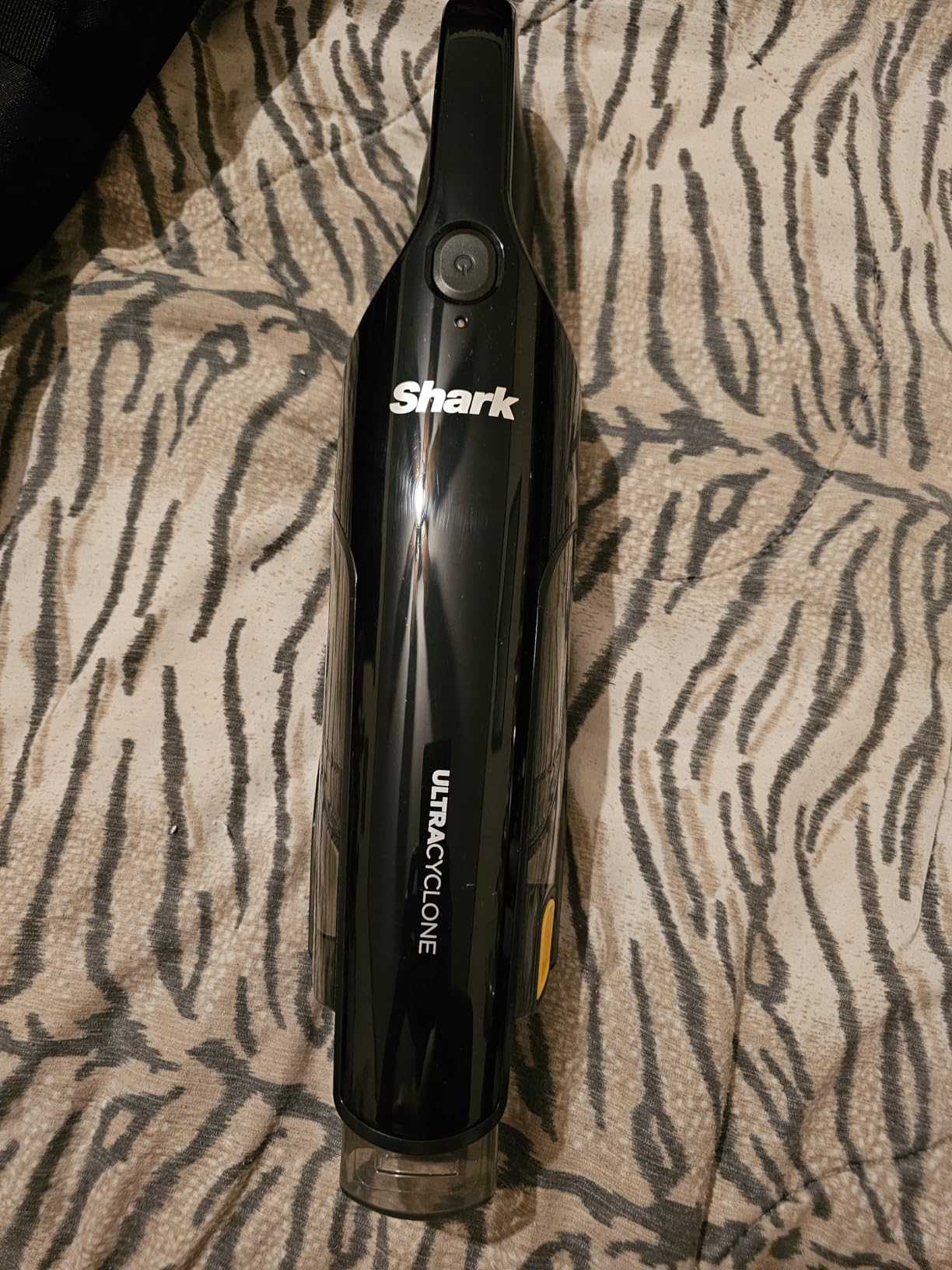 Shark UltraCyclone Pet Pro Plus Cordless Hand Vacuum, Black, CH951 | Powerful Suction, Handheld Vacuum for Car & Home, Pet Power Brush, Crevice Tool, Scrubbing Brush, XL Dust Cup customer photo 2
