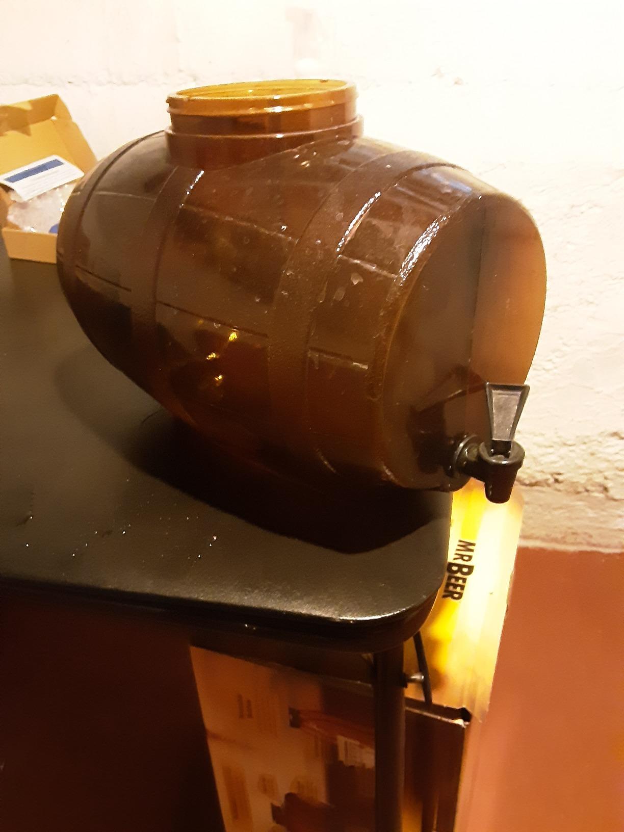 Mr. Beer - Craft Beer Making Kit 4 Gallon Complete DIY Home Brew Set Everything Included, Bottles, Refills Brew in 30 Minutes Customer Review Mr. Beer - Craft Beer Making Kit 4 Gallon Complete DIY Home Brew Set Everything Included, Bottles, Refills Brew in 30 Minutes - Customer Photo 2