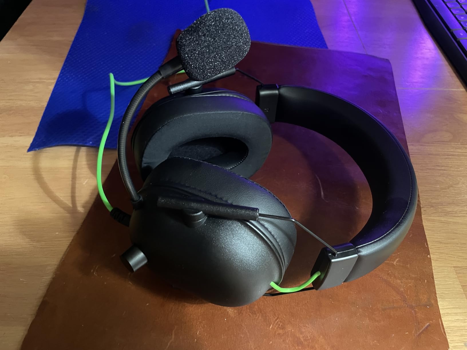 Razer BlackShark V2 X Gaming Headset: 7.1 Surround Sound - 50mm Drivers - Memory Foam Cushion - For PC, PS4, PS5, Switch - 3.5mm Audio Jack - Black - Customer Photo 1