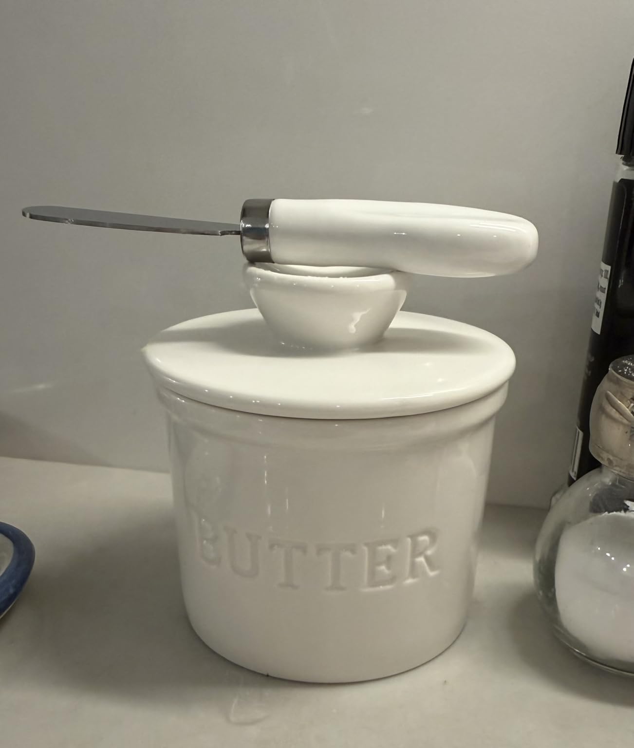 Priority Chef Butter Crock with Lid with Water Line, Ceramic French Butter Dish to Leave On Counter, White Customer Review Priority Chef Butter Crock with Lid with Water Line, Ceramic French Butter Dish to Leave On Counter, White - Customer Photo 1