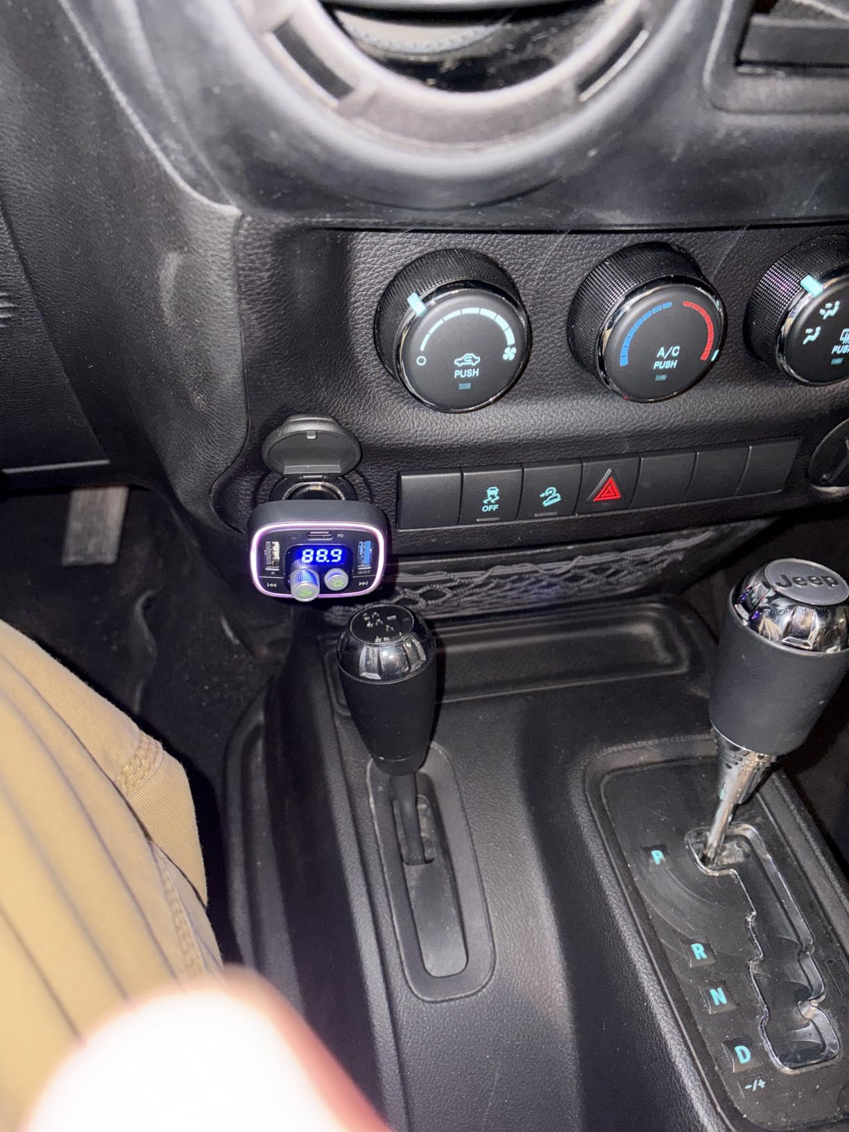 LIHAN Bluetooth Car Adapter 5.4, FM Transmitter, 48W PD/QC Charger customer photo 2
