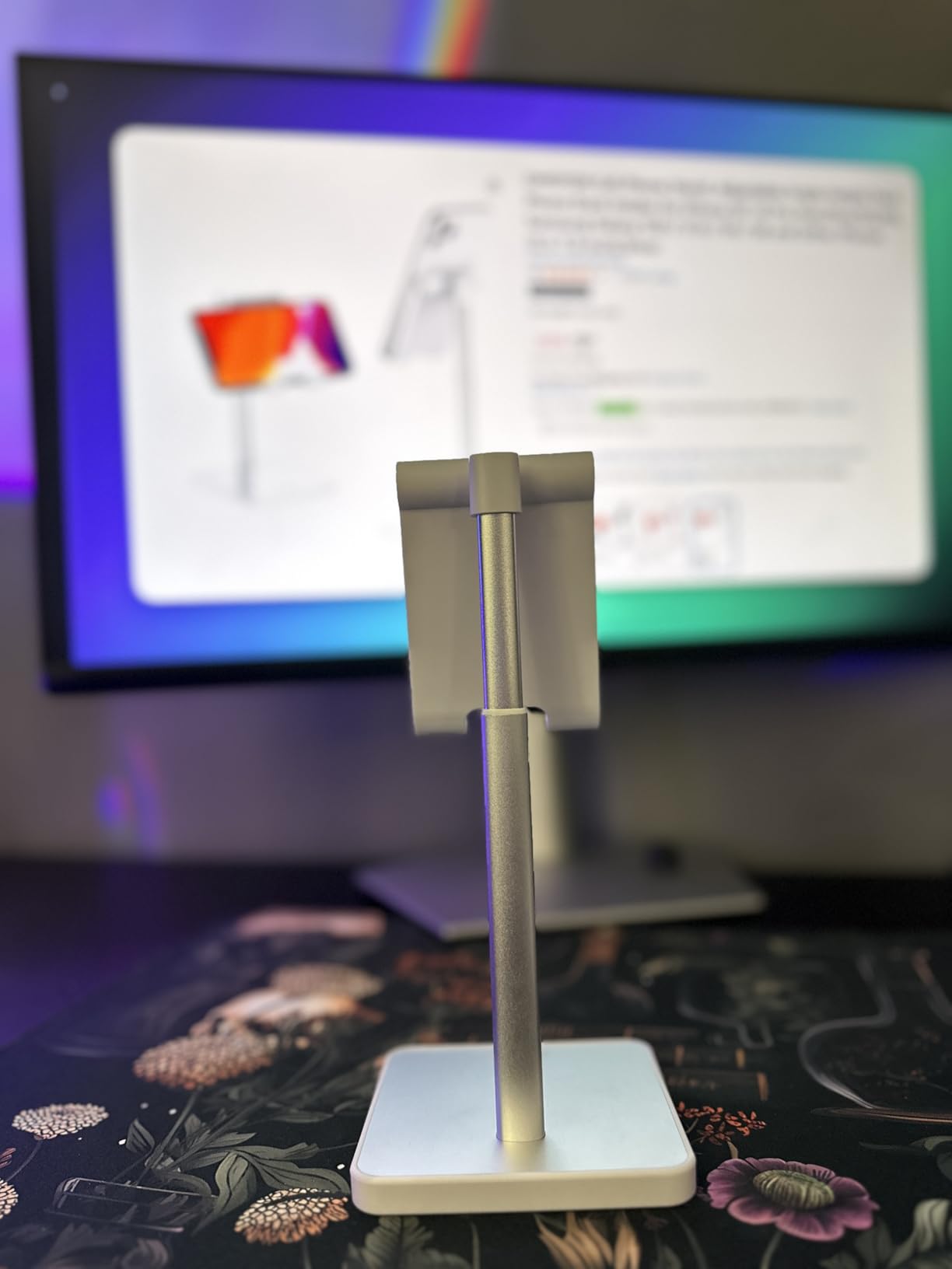 OMOTON Cell Phone Stand, Adjustable Angle Height Desk Phone Dock Holder for iPhone Air 17 Pro Max/Plus/XS/XR, Samsung Galaxy S20 / S10 / S9 / S8 and Other Phones (3.5-7.0-Inch),Silver Customer Review OMOTON Cell Phone Stand, Adjustable Angle Height Desk Phone Dock Holder for iPhone Air 17 Pro Max/Plus/XS/XR, Samsung Galaxy S20 / S10 / S9 / S8 and Other Phones (3.5-7.0-Inch),Silver - Customer Photo 4