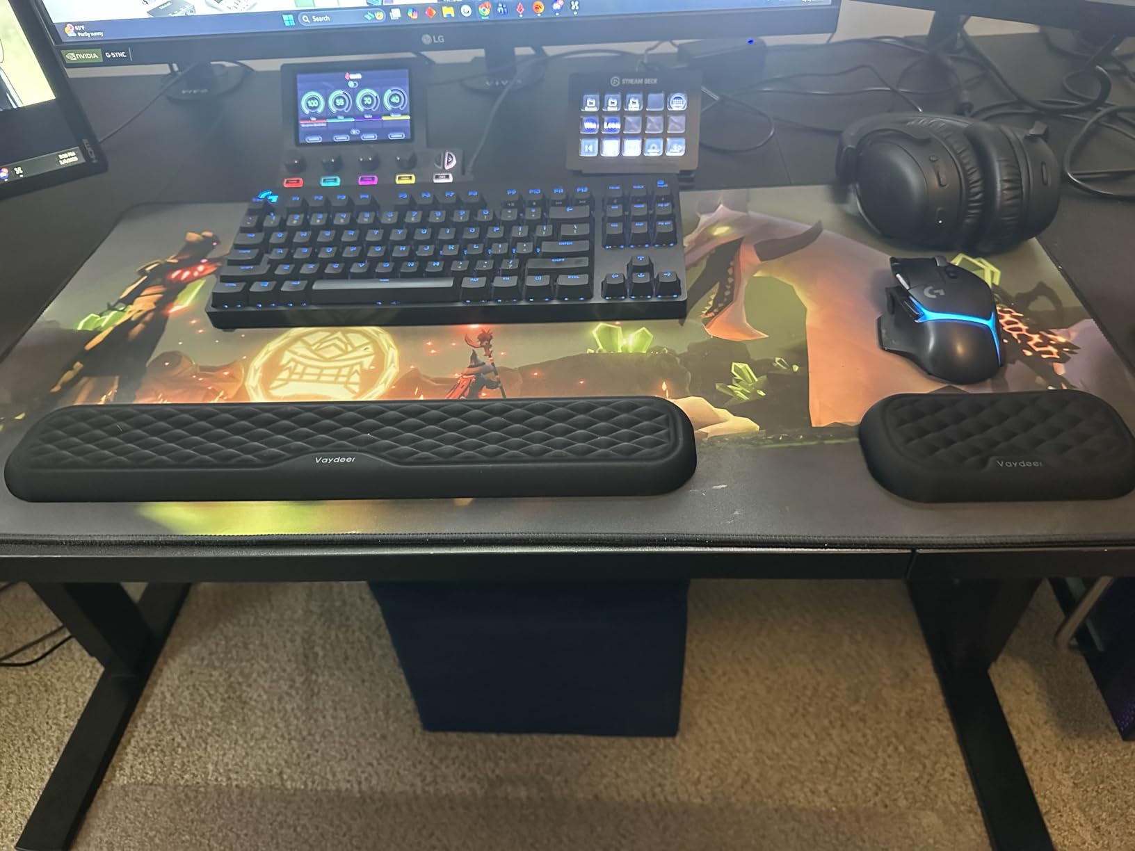 Vaydeer Wrist Rest for Keyboard and Mouse, Computer Ergonomic Wrist Support Pad, Soft Memory Foam Arm Cushion for Desk, Palm Hand Office Laptop Typing Customer Review Vaydeer Wrist Rest for Keyboard and Mouse, Computer Ergonomic Wrist Support Pad, Soft Memory Foam Arm Cushion for Desk, Palm Hand Office Laptop Typing - Customer Photo 1