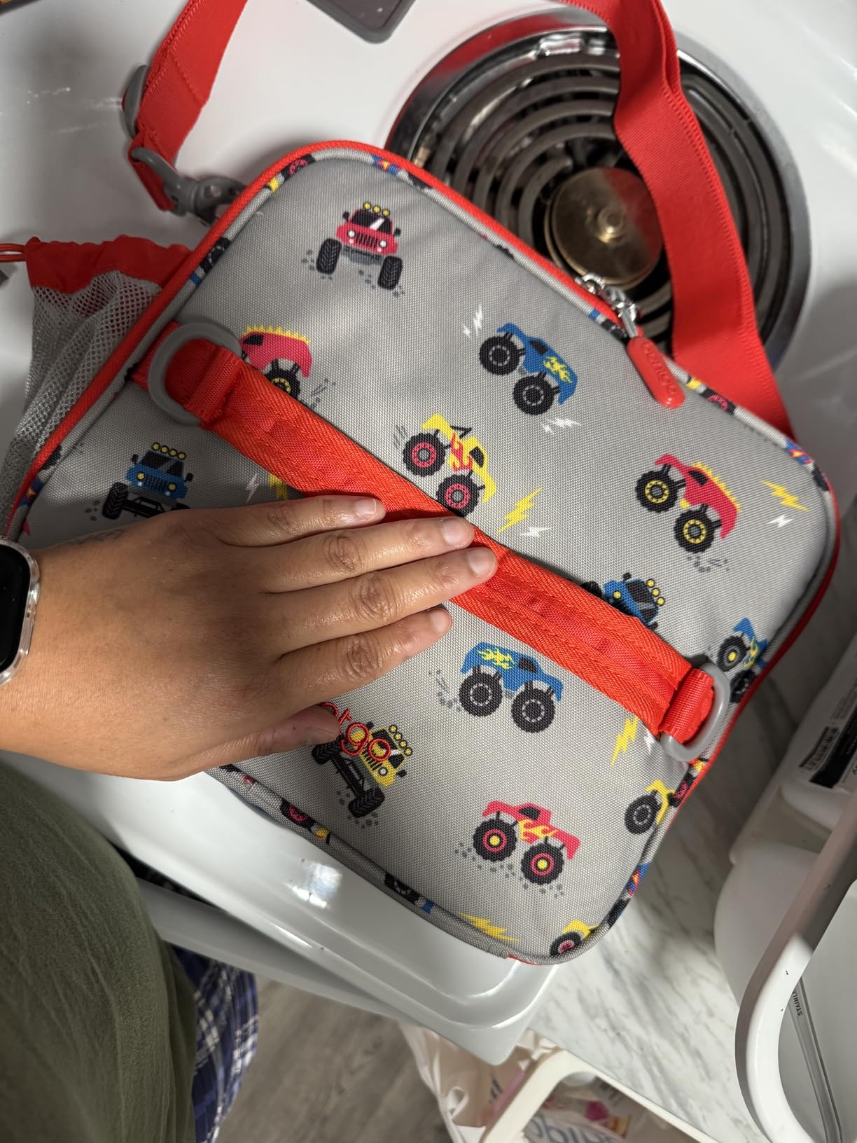 Bentgo Kids Lunch Bag - Durable, Double-Insulated Lunch Bag for Kids 3+; Holds Lunch Box, Water Bottle, & Snacks; Easy-Clean Water-Resistant Fabric & Multiple Zippered Pockets (Unicorn) Customer Review Bentgo Kids Lunch Bag - Durable, Double-Insulated Lunch Bag for Kids 3+; Holds Lunch Box, Water Bottle, & Snacks; Easy-Clean Water-Resistant Fabric & Multiple Zippered Pockets (Unicorn) - Customer Photo 1