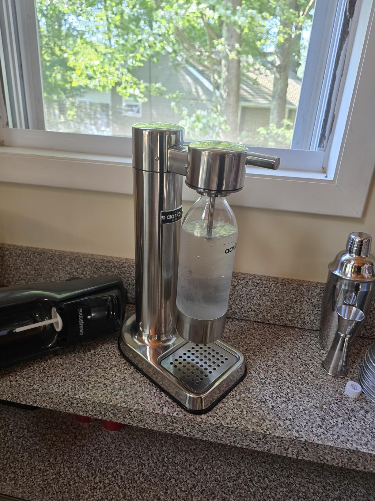 aarke - Carbonator III Premium Carbonator-Sparkling & Seltzer Water Maker-Soda Maker with PET Bottle (Stainless Steel) - Customer Photo 1