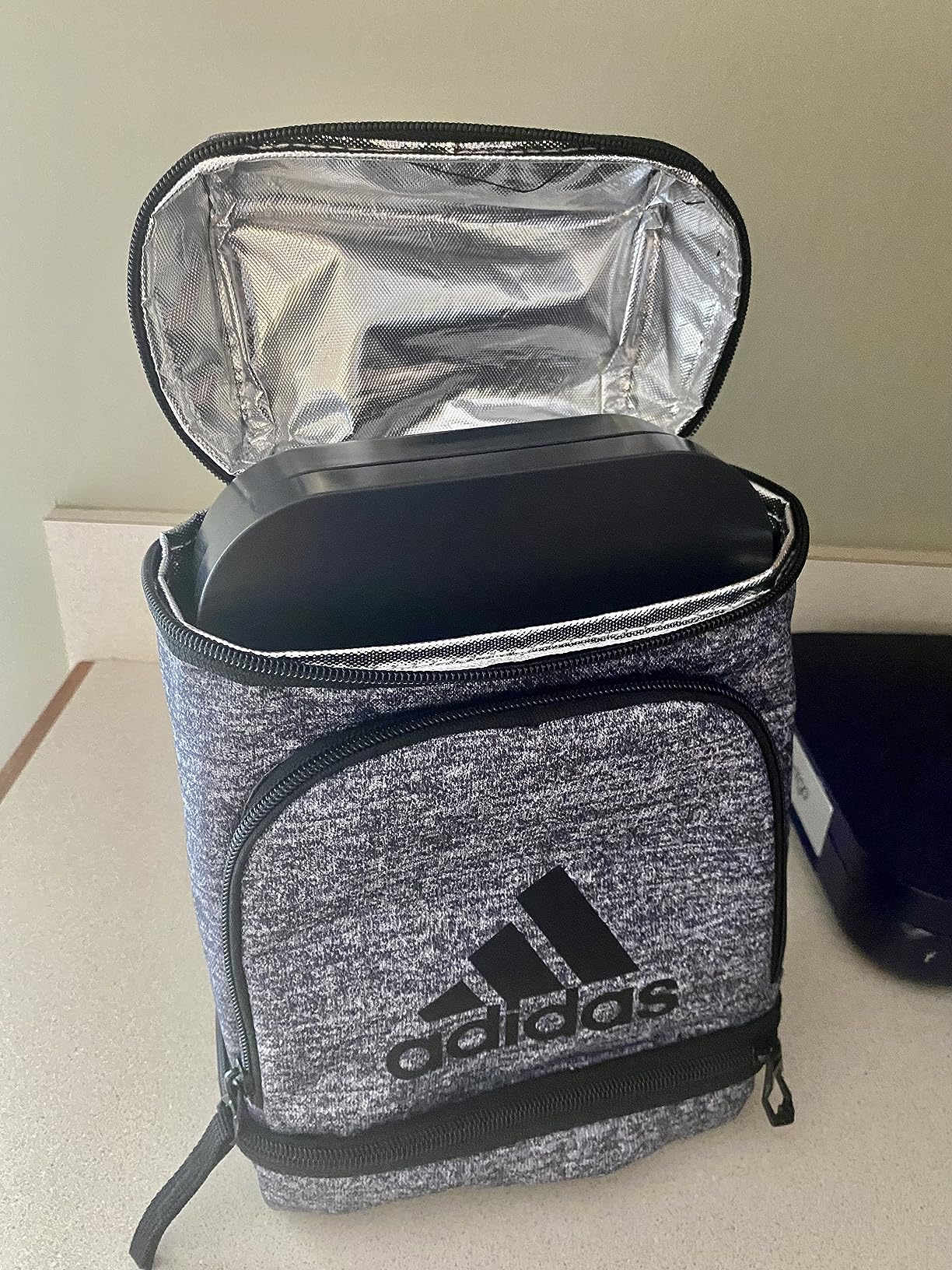 Bentgo Modern - Adult & Teen Bento Lunch Box; 3-4 Compartments, Leak-Resistant, 5.5 Cup Capacity/44 fl oz, Improved Locking Clips, Reusable, BPA-Free, Dishwasher/Microwave Safe Tray (Dark Gray) Customer Review Bentgo Modern - Adult & Teen Bento Lunch Box; 3-4 Compartments, Leak-Resistant, 5.5 Cup Capacity/44 fl oz, Improved Locking Clips, Reusable, BPA-Free, Dishwasher/Microwave Safe Tray (Dark Gray) - Customer Photo 2