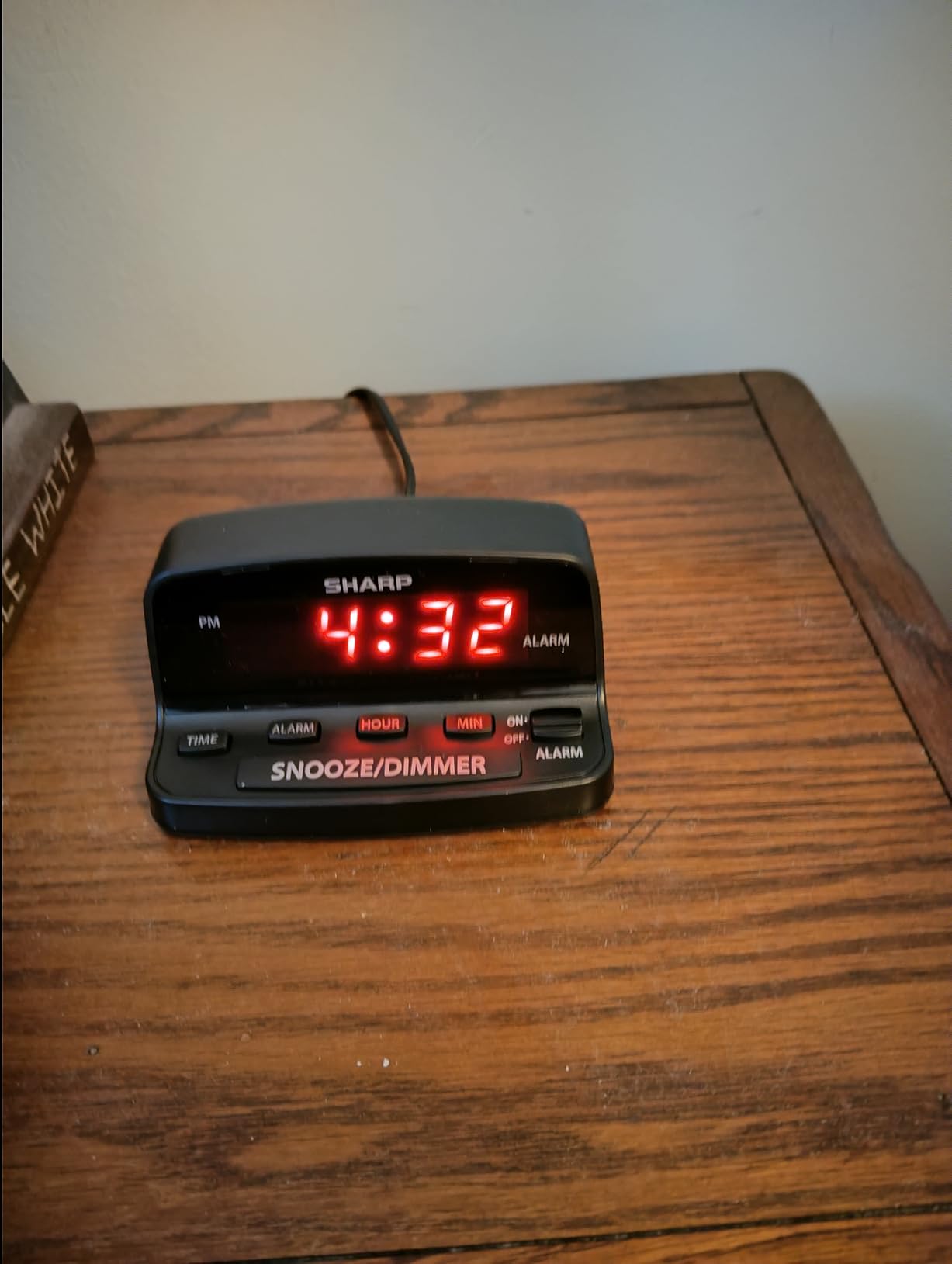 Sharp Digital Alarm Clock with Keyboard Style Controls, Battery Back-up, Easy to Use with Simple Operation, Black Case with Red LED Display Customer Review Sharp Digital Alarm Clock with Keyboard Style Controls, Battery Back-up, Easy to Use with Simple Operation, Black Case with Red LED Display - Customer Photo 2