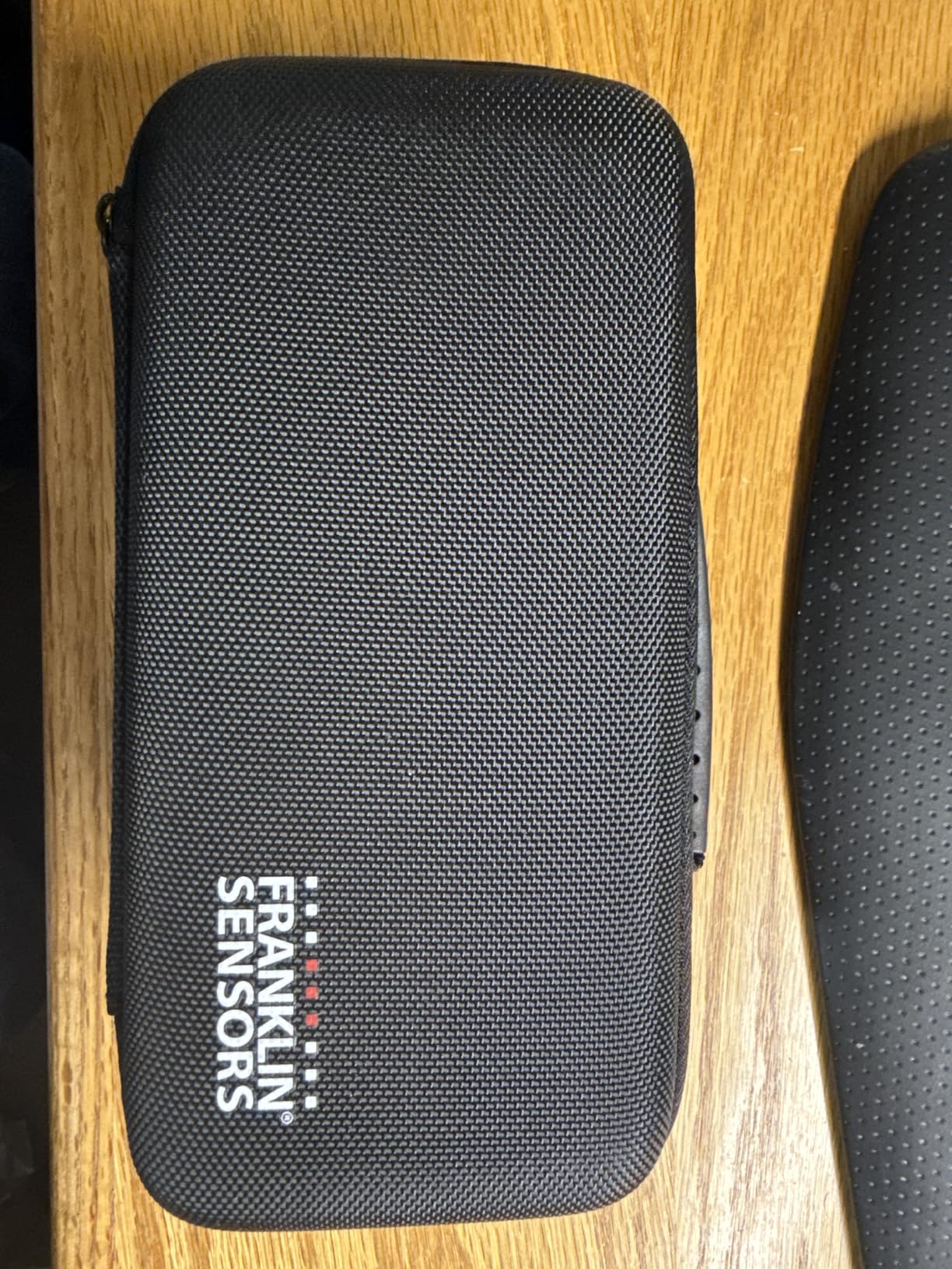 Franklin Sensors Prosensor M210 Stud Finder With 13-Sensors, Wood & Metal Stud Detector/Wall Scanner, Live Wire Detection, Made in the USA - Customer Photo 3