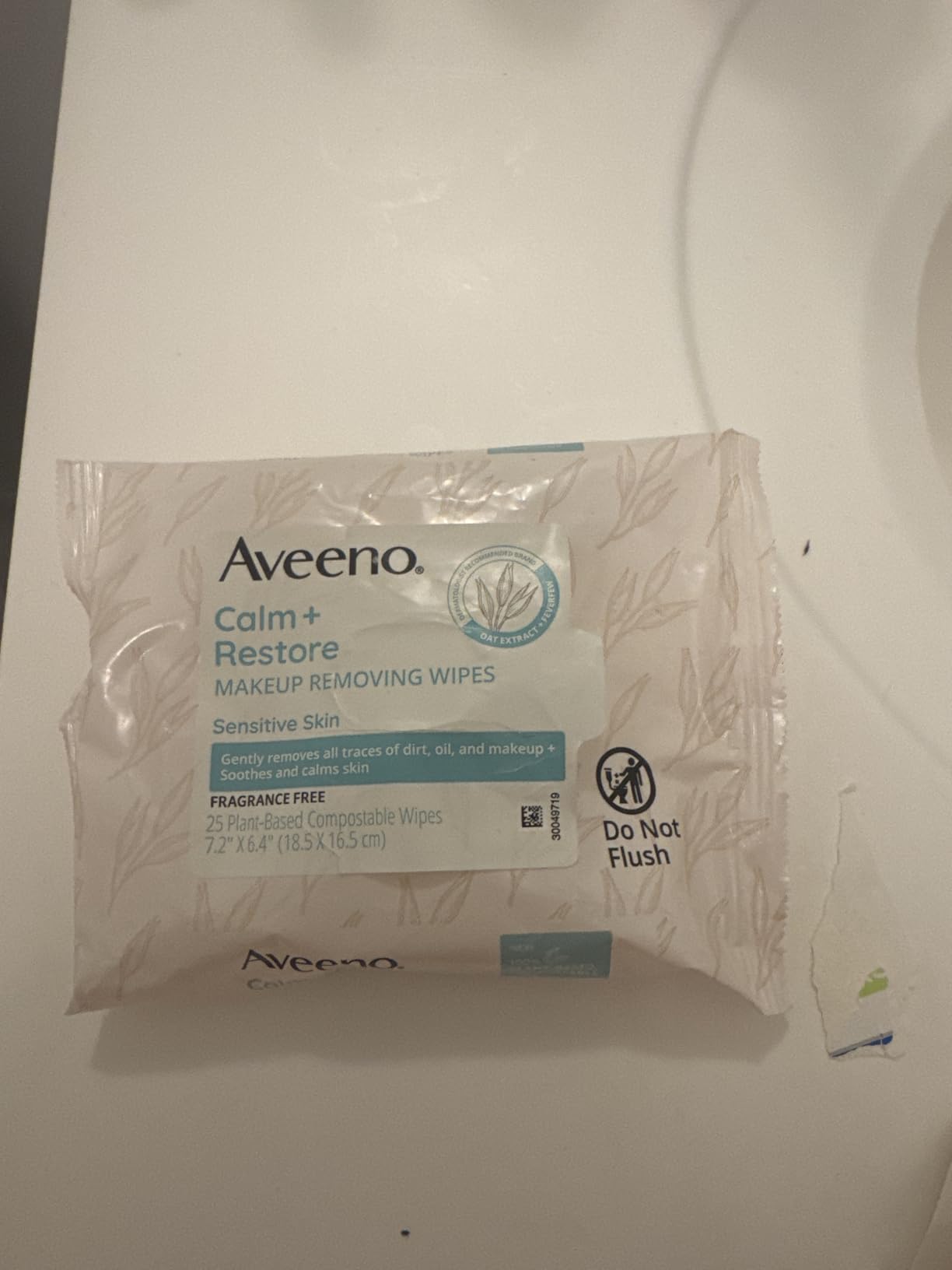 Aveeno Calm + Restore Unscented Makeup Remover Face Wipes, Fragrance Free Facial Cleansing Towelettes with Oat Extract & Calming Feverfew Leave Skin Feeling Soothed, Alcohol Free, 25 ct Customer Review Aveeno Calm + Restore Unscented Makeup Remover Face Wipes, Fragrance Free Facial Cleansing Towelettes with Oat Extract & Calming Feverfew Leave Skin Feeling Soothed, Alcohol Free, 25 ct - Customer Photo 1