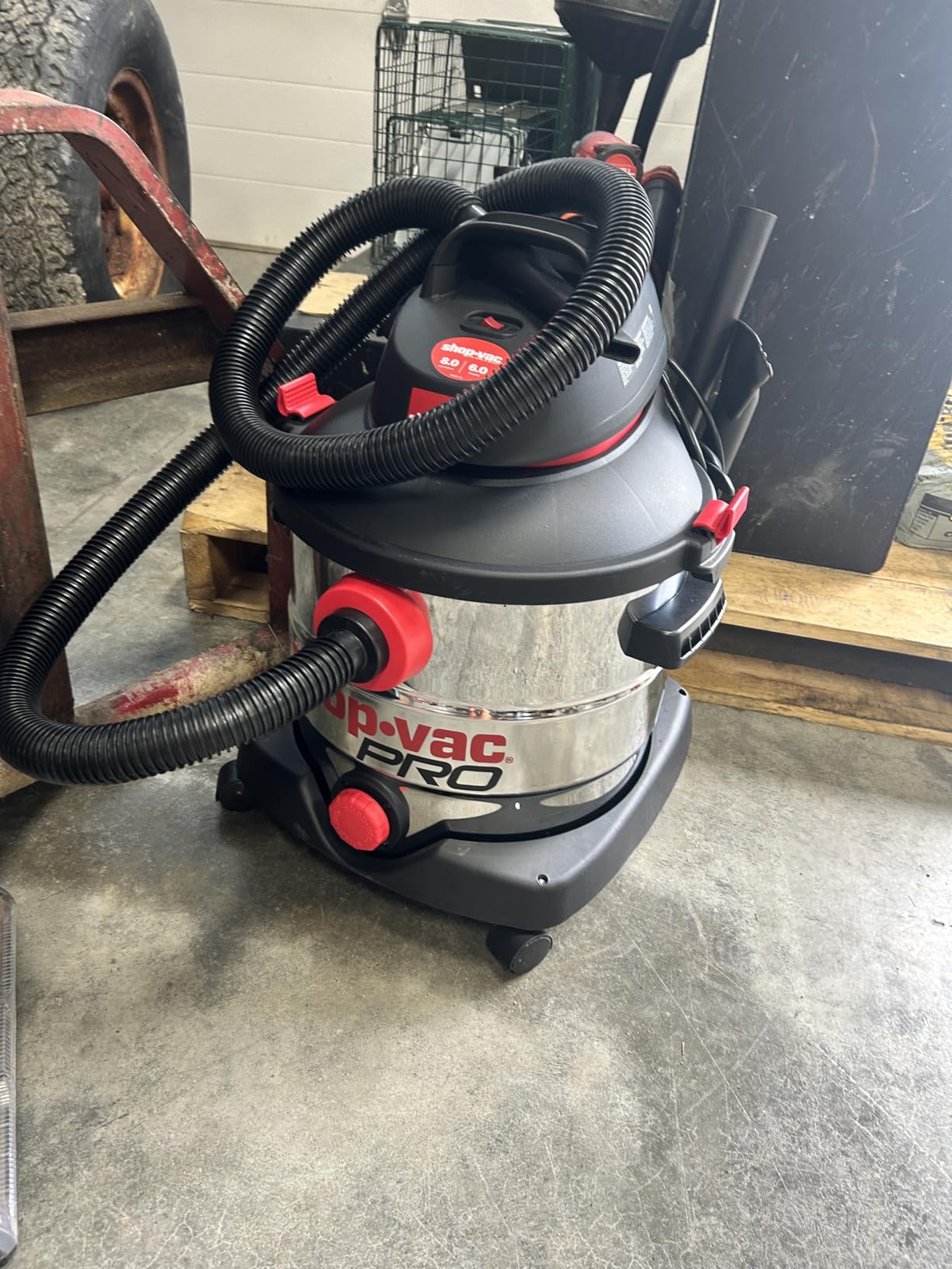 Shop-Vac 12 Gallon 6.0 Peak HP Wet/Dry Vacuum, Stainless Steel Tank, 3 in 1 Function Portable Shop Vacuum with Attachments, Drain Port, Ideal for Jobsite, Garage & Workshop. 5926211 Customer Review Shop-Vac 12 Gallon 6.0 Peak HP Wet/Dry Vacuum, Stainless Steel Tank, 3 in 1 Function Portable Shop Vacuum with Attachments, Drain Port, Ideal for Jobsite, Garage & Workshop. 5926211 - Customer Photo 1