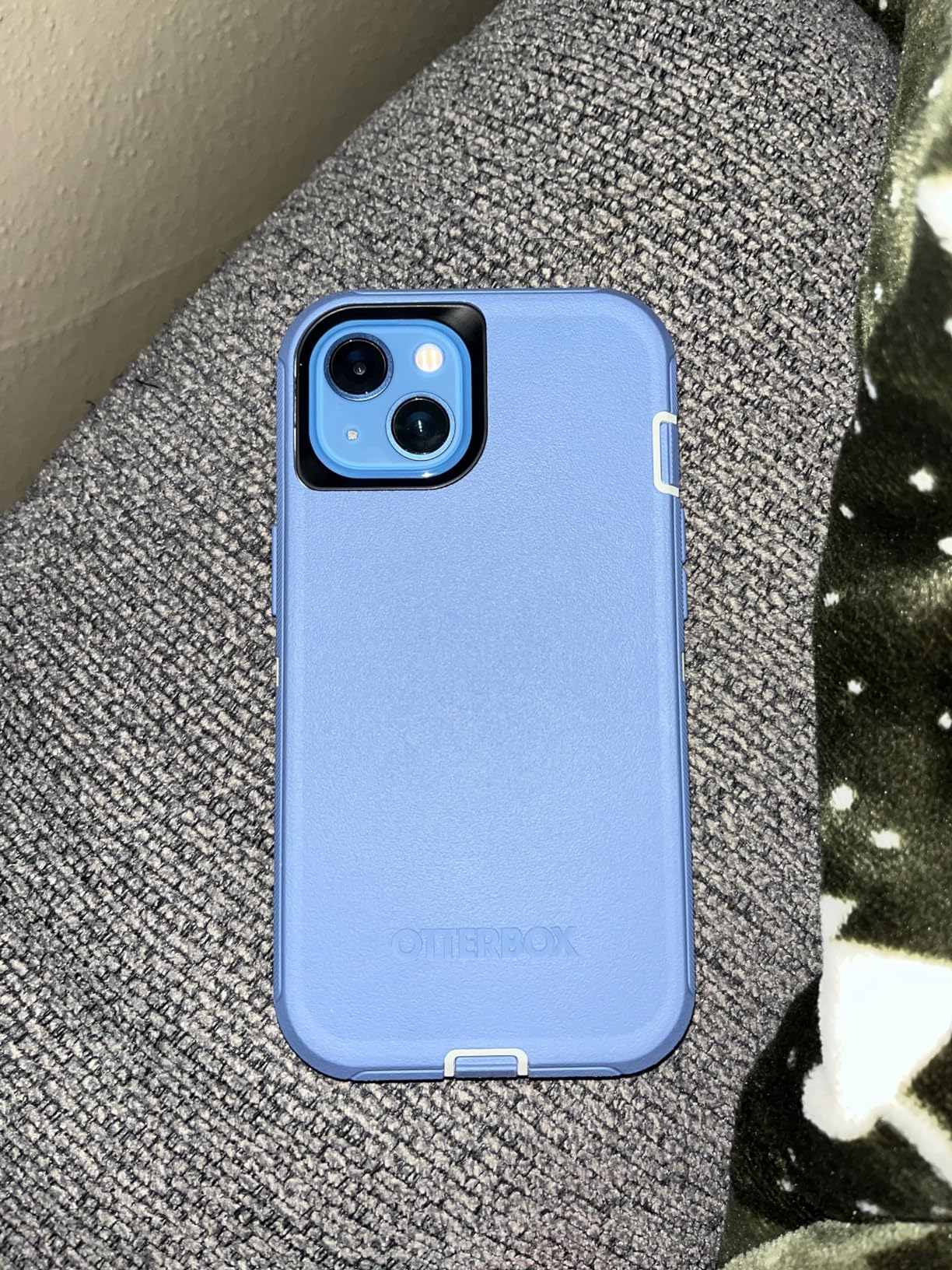 OtterBox iPhone 13 (ONLY) Defender Series Case - Black, Rugged & Durable, with Port Protection, Includes Holster Clip Kickstand Customer Review OtterBox iPhone 13 (ONLY) Defender Series Case - Black, Rugged & Durable, with Port Protection, Includes Holster Clip Kickstand - Customer Photo 2