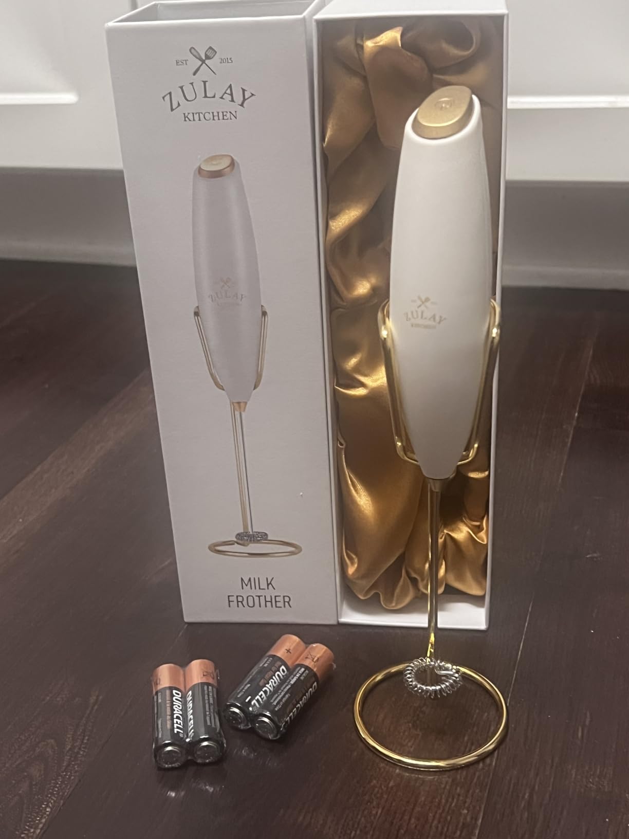 Zulay Kitchen Powerful Milk Frother Wand With Duracell Batteries - Ultra Fast Handheld Drink Mixer - Electric Whisk Foam Maker for Coffee, Lattes, Cappuccino & Matcha - Z1 Motor - Black customer photo 2