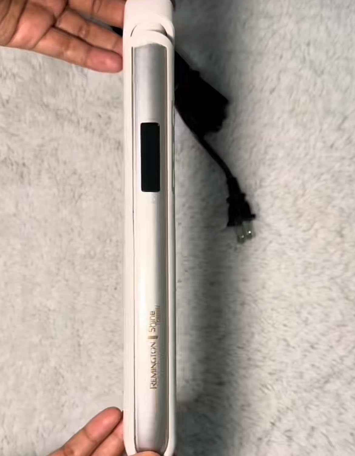 Remington Shine Therapy 1 inch Hair Straightener Iron, Flat Iron Infused with Argan Oil & Keratin, Professional Ceramic Flat Iron for Less Frizz, Shines and Smooth, Styling Tools - Customer Photo 1