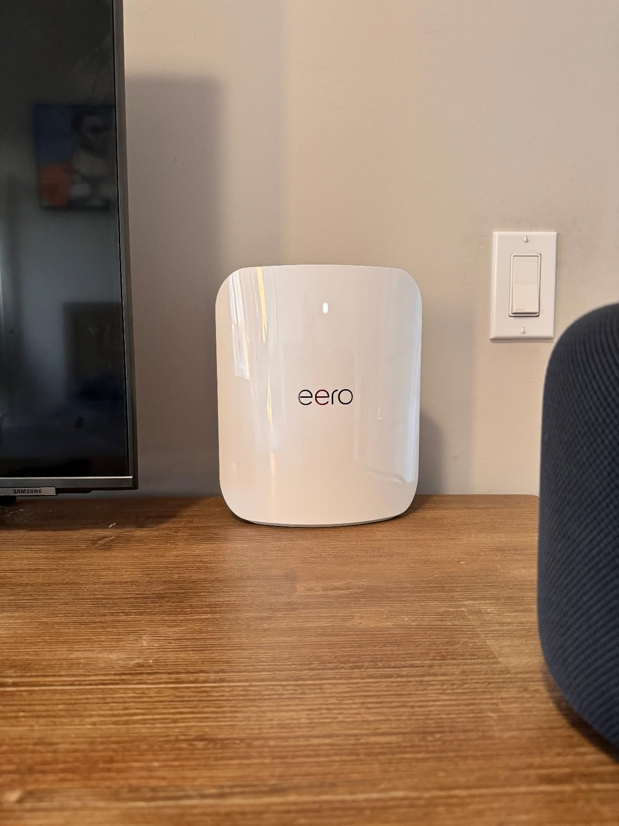 Amazon eero Max 7 mesh wifi router (newest model) - Supports internet plans up to 10 Gbps, Coverage up to 2,500 sq. ft., Connect 250+ devices, 1-pack - Customer Photo 3