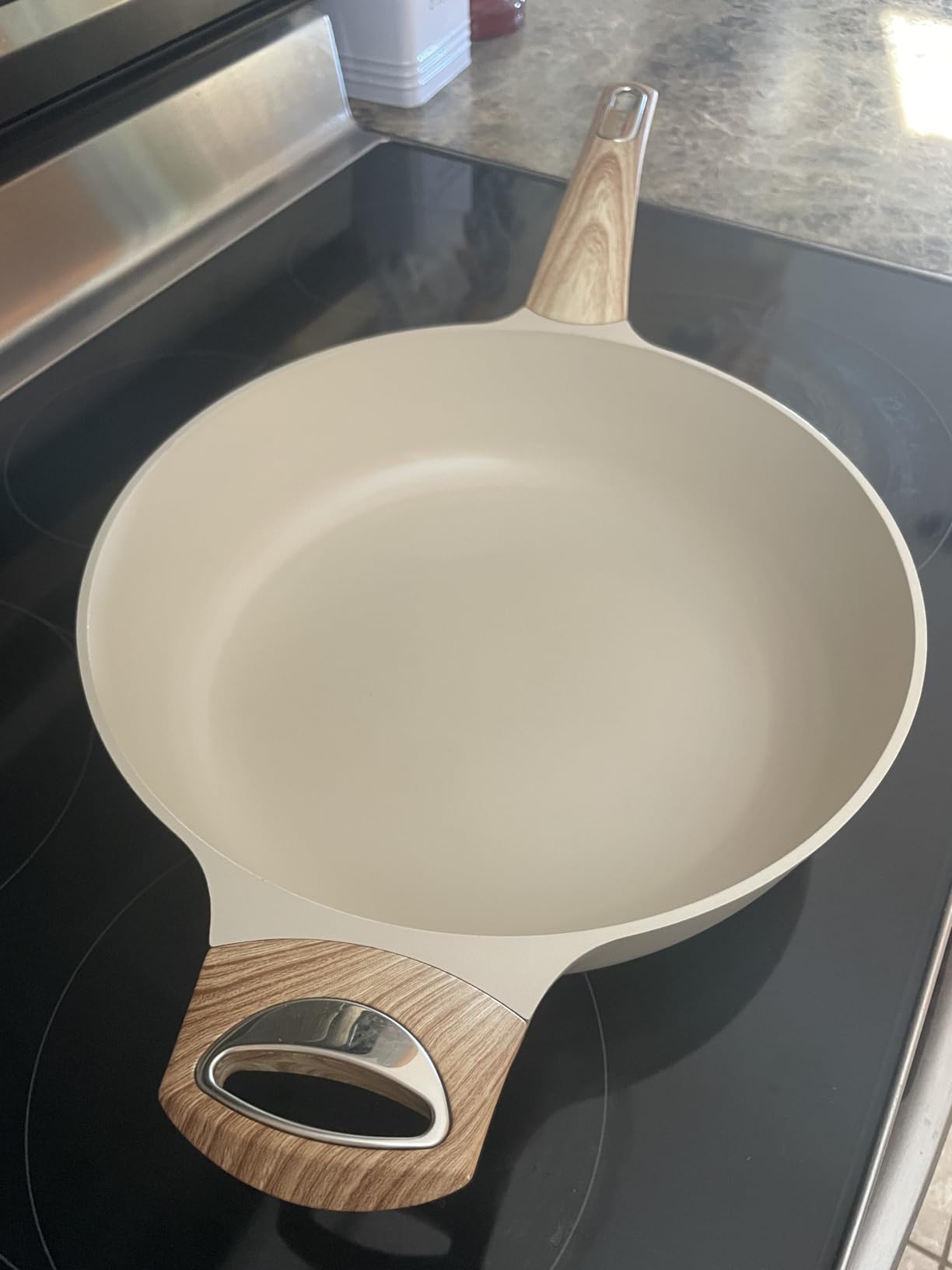 SENSARTE Nonstick Frying Pan Skillet with Lid, 12 Inch Large Deep Frying Pan, 5 Qt Non Stick Saute Pan with Cover, Induction Pan, Healthy Non Toxic Cooking Pan with Helper Handle, PFOA PFOS Free customer photo 1