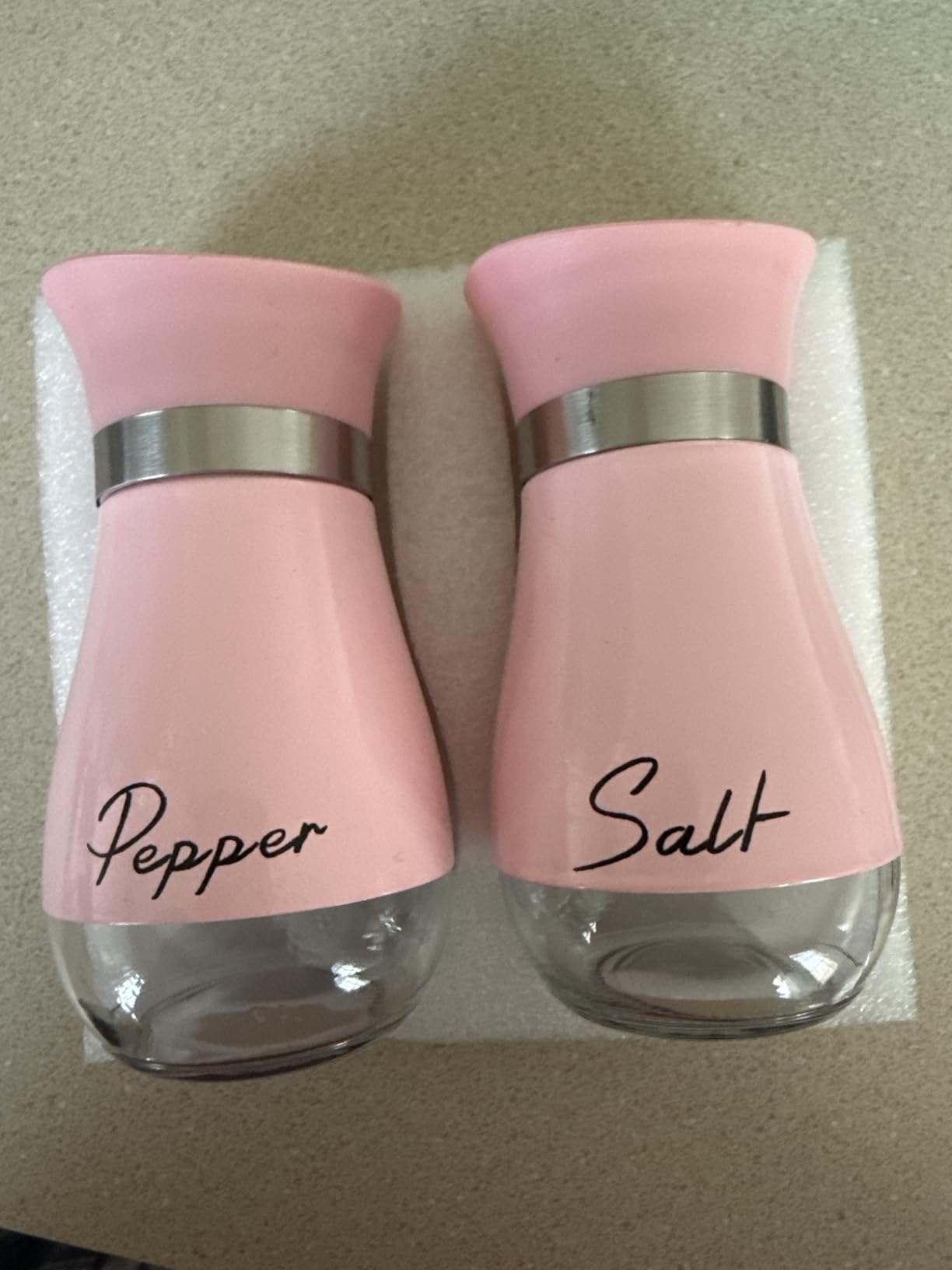 Salt and Pepper Shakers Set,4 oz Glass Bottom Salt Pepper Shaker with Stainless Steel Lid for Kitchen Gadgets Cooking Table, RV, Camp,BBQ Refillable Design (Silver) Customer Review Salt and Pepper Shakers Set,4 oz Glass Bottom Salt Pepper Shaker with Stainless Steel Lid for Kitchen Gadgets Cooking Table, RV, Camp,BBQ Refillable Design (Silver) - Customer Photo 2