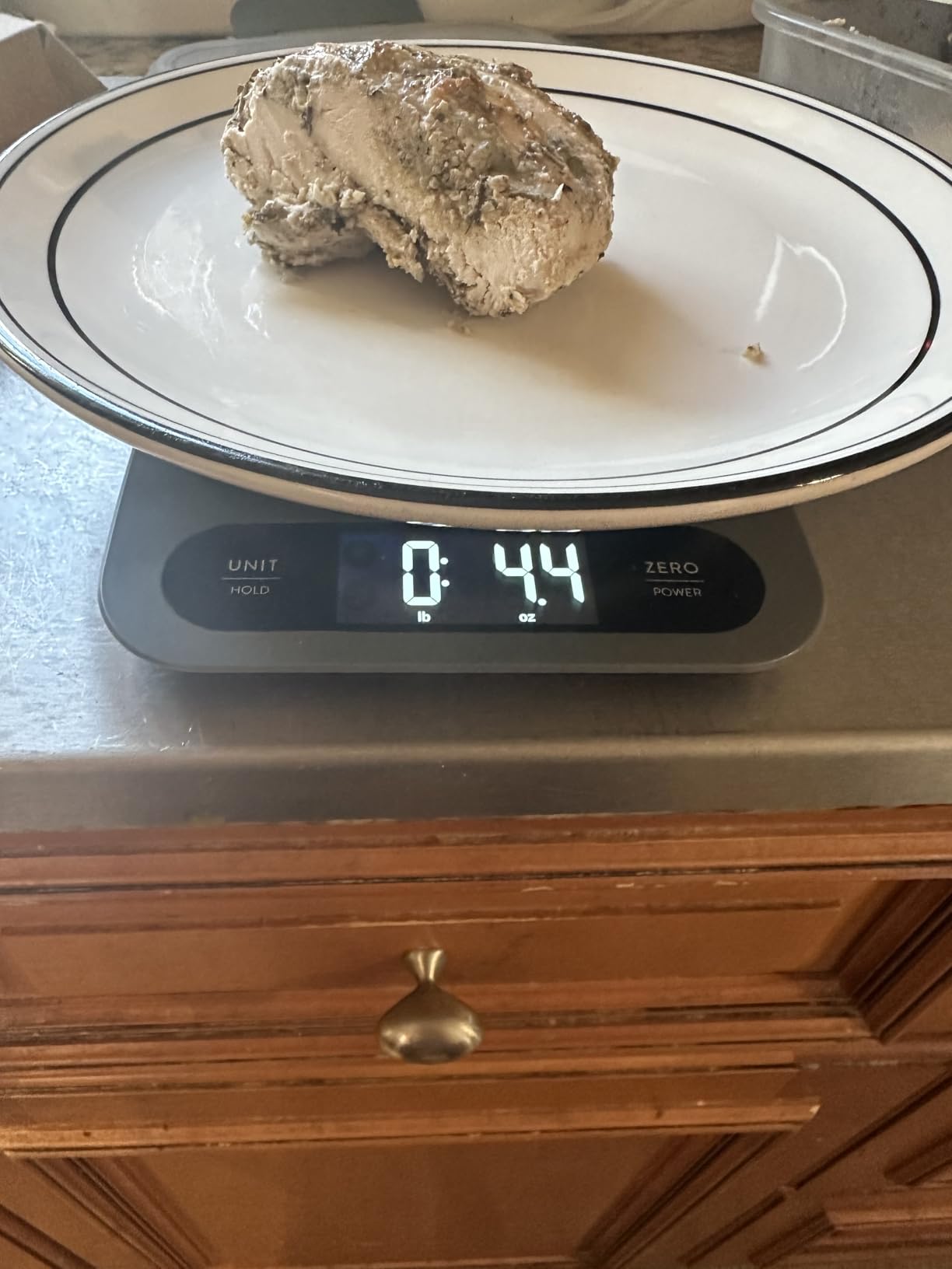 Greater Goods Digital Food Scale for Kitchen & Baking, 10kg/22lb High-Capacity Weight Scale with 1g Precision, Stainless Steel Platform, Hi-Def LCD, Ideal for Bread, Sourdough & Bulk Cooking - Customer Photo 2