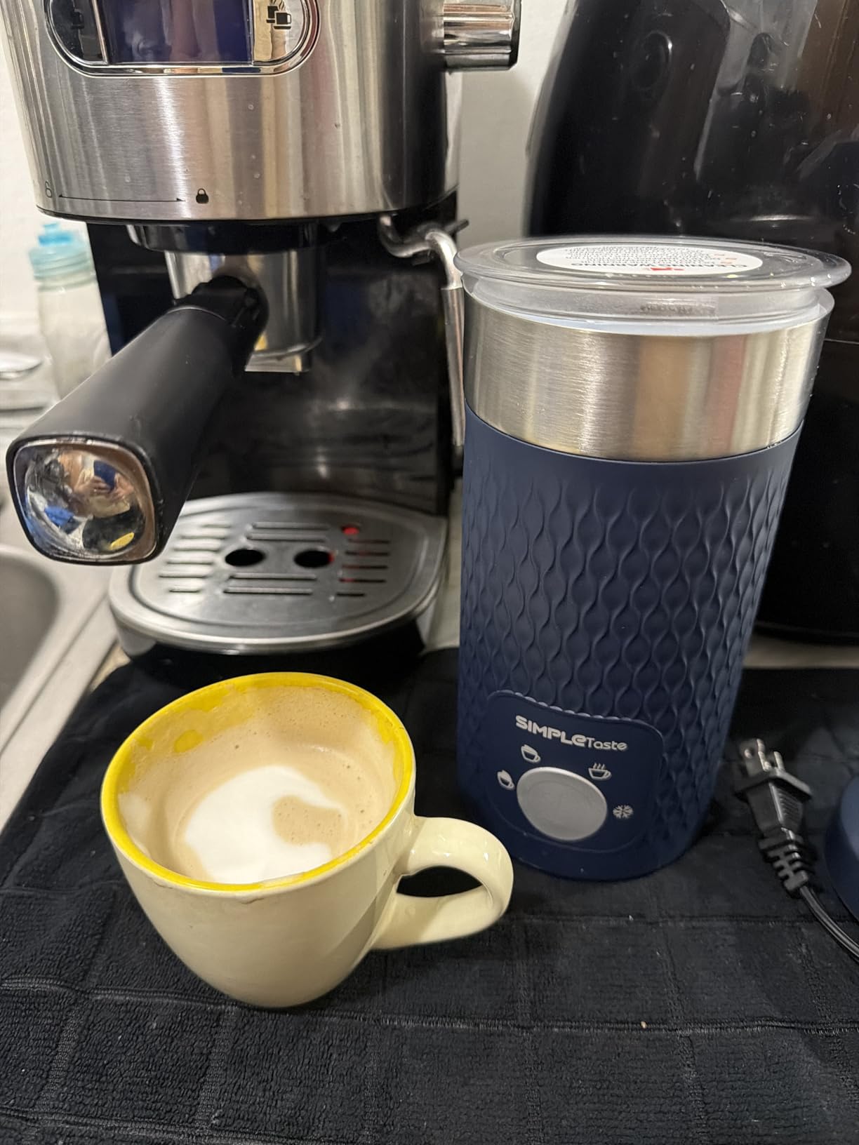SIMPLETASTE Milk Frother, 4-in-1 Electric Milk Steamer, Automatic Warm and Cold Foam Maker and Milk Warmer for Latte, Cappuccinos, Macchiato - Customer Photo 2