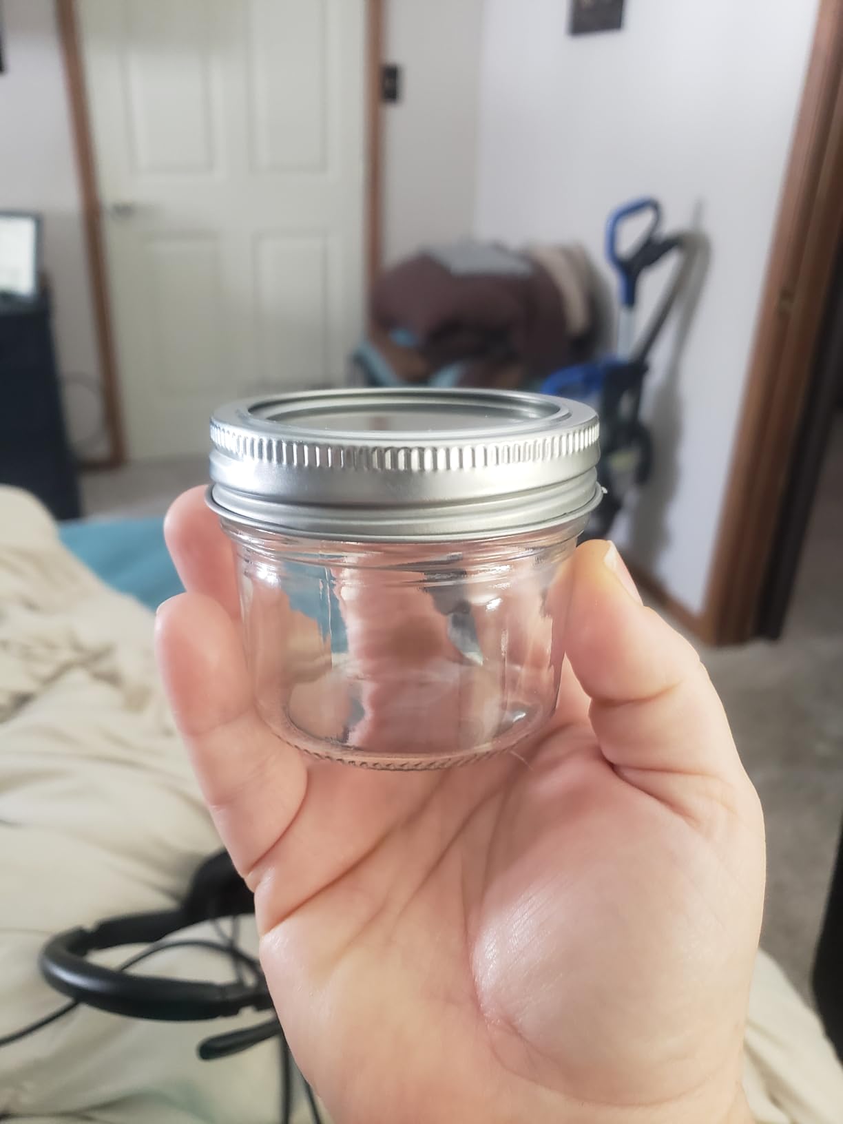 ComSaf Mini Mason Jars 4oz - 8 Pack, Regular Mouth Mason Jar with Lids and Seal Bands, Small Glass Canning Jar for Spice, Jam, Honey, Jelly, Dessert, Shower Wedding Favors, DIY Candles Decor Customer Review ComSaf Mini Mason Jars 4oz - 8 Pack, Regular Mouth Mason Jar with Lids and Seal Bands, Small Glass Canning Jar for Spice, Jam, Honey, Jelly, Dessert, Shower Wedding Favors, DIY Candles Decor - Customer Photo 2
