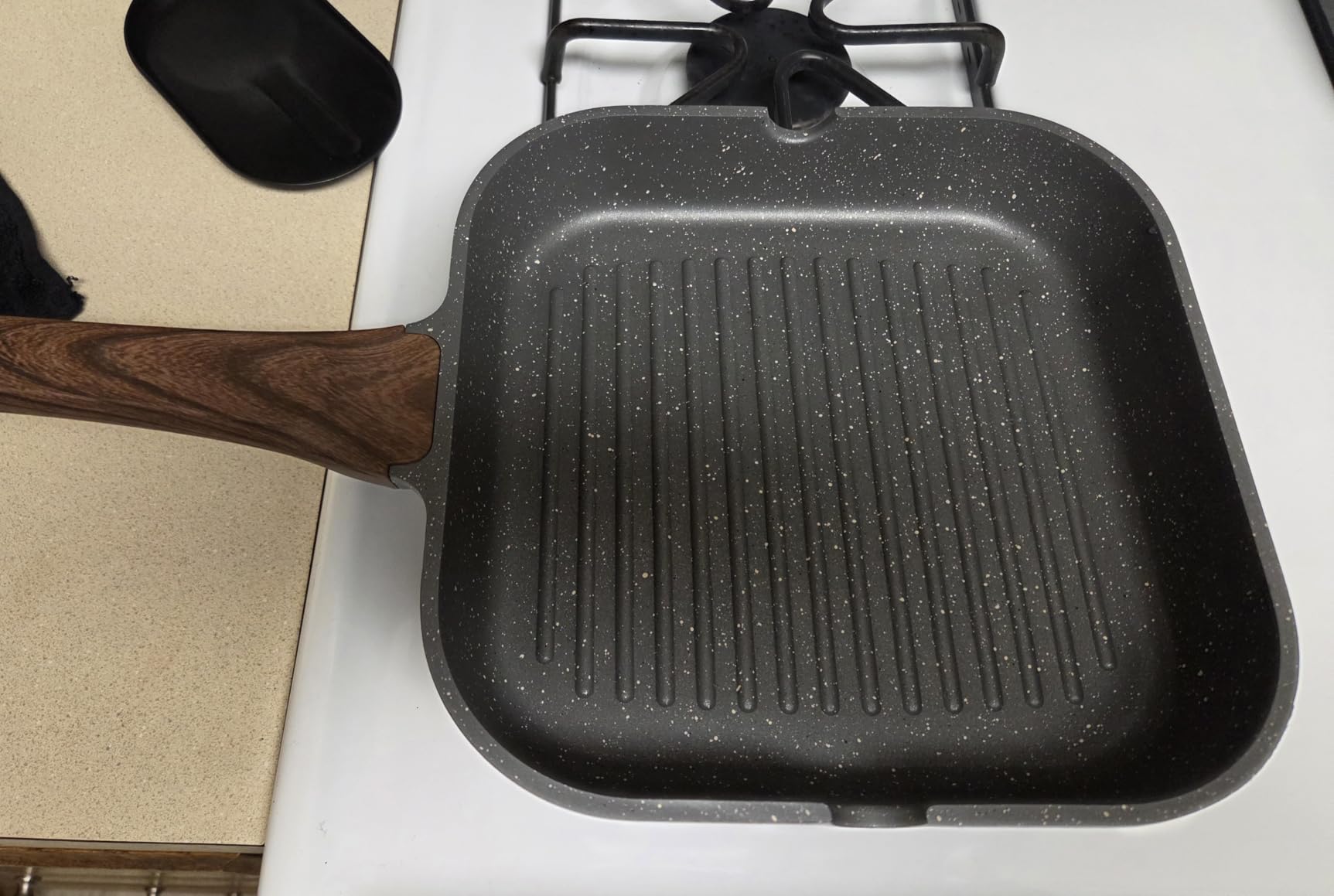 SENSARTE Nonstick Grill Pan for Stove Tops, Versatile Griddle with Pour Spouts, Square Big Cooking Surface, Durable Skillet Indoor & Outdoor Grilling. PFOA Free, 9.5 Inch - Customer Photo 1