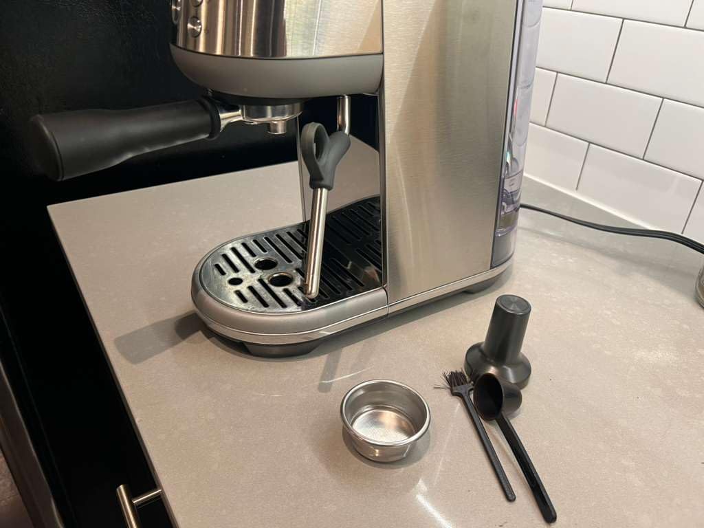 Breville BES450BSS Bambino Espresso Machine, Brushed Stainless Steel | Make café-quality espresso, lattes and cappuccinos at home with this compact, manual coffee maker | Beginner-friendly customer photo 2