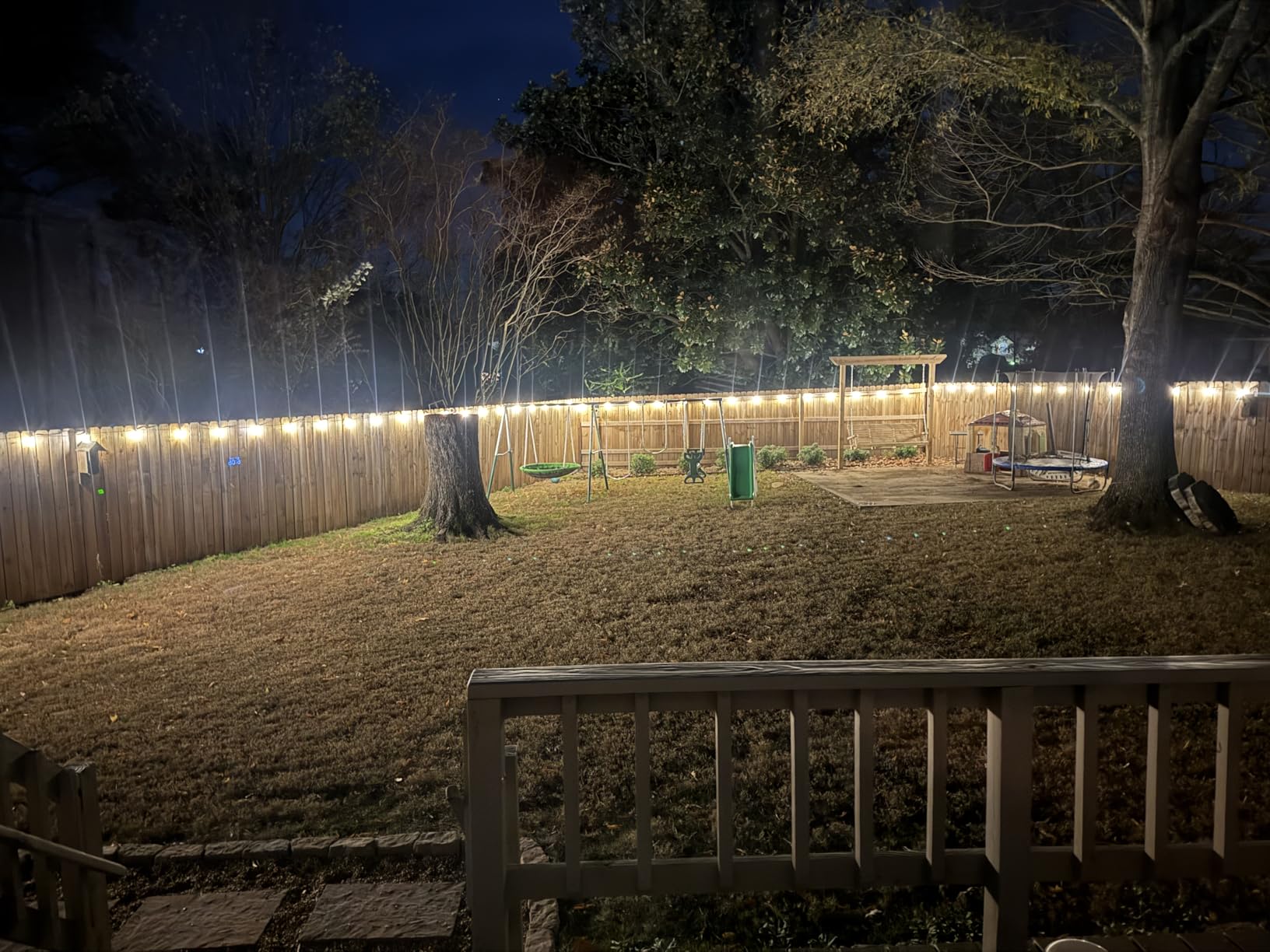 Brightever 100FT Outdoor String Lights 52 Bulbs, Waterproof Patio Lights customer photo 2