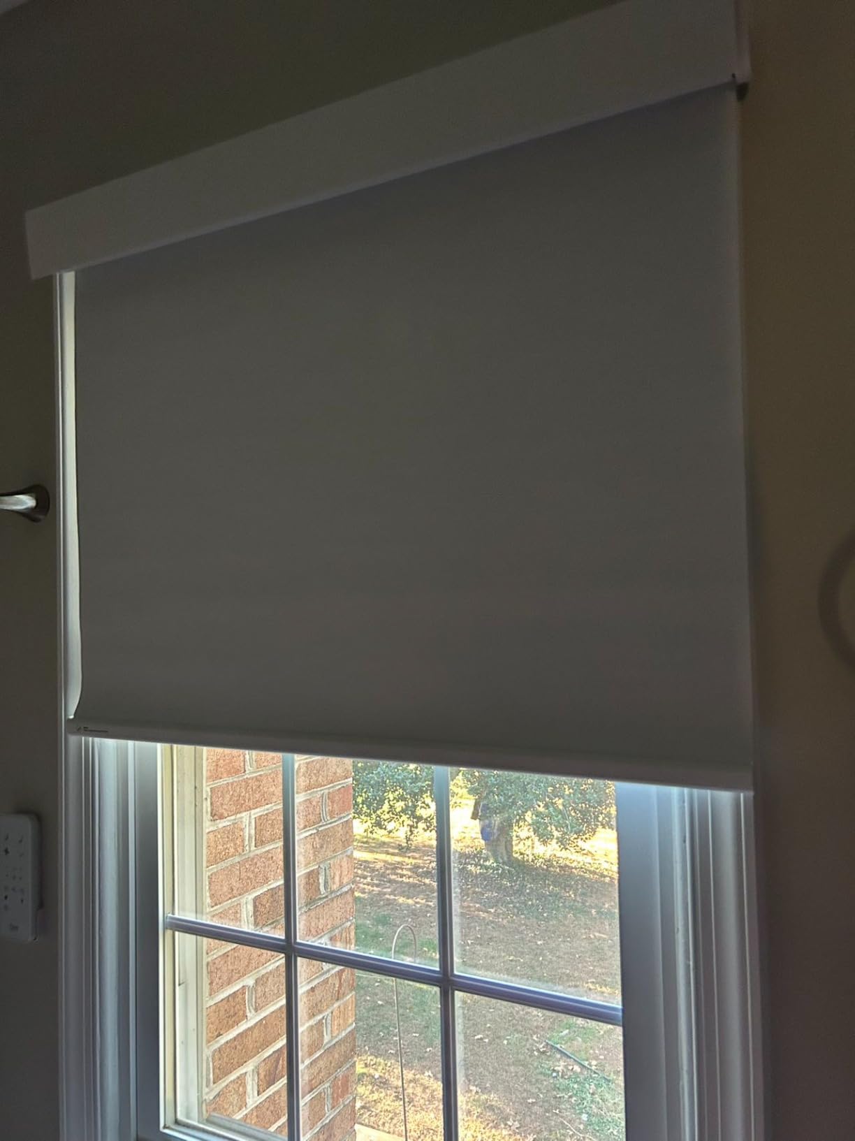 Smart Motorized Blinds with Remote, Cordless No-Drill Automatic Roller Shades, Blackout Electric Blind for Windows, White, 34 x 72 Customer Review Smart Motorized Blinds with Remote, Cordless No-Drill Automatic Roller Shades, Blackout Electric Blind for Windows, White, 34 x 72 - Customer Photo 2