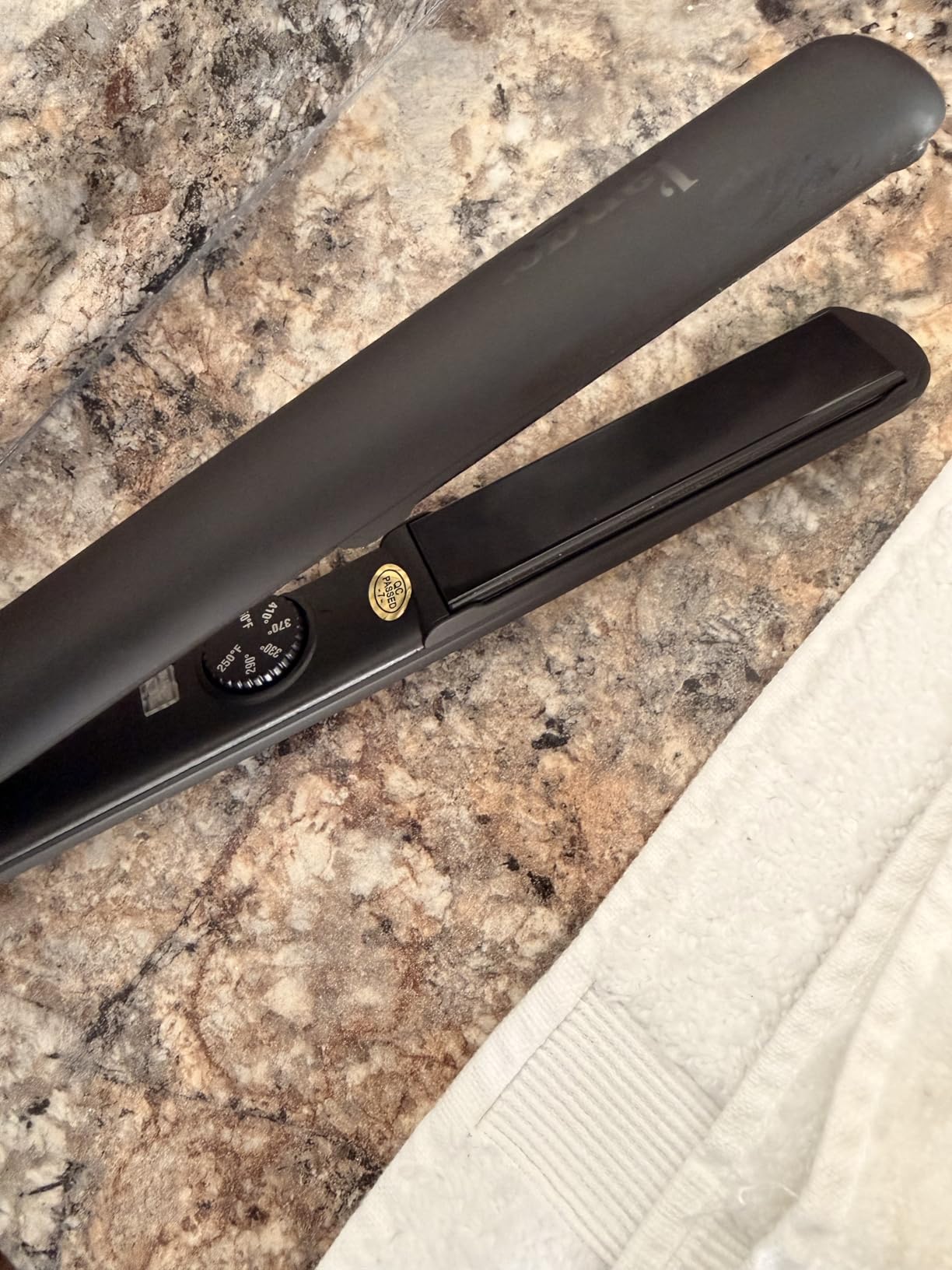 L'ANGE HAIR Le Ceramique 1-Pass Flat Iron Hair Straightener | Fast Heating Ceramic Flat Iron | Best Hot Tools Professional Hair Straightener to Lock in Moisture & Shine | (Blush) - Customer Photo 1