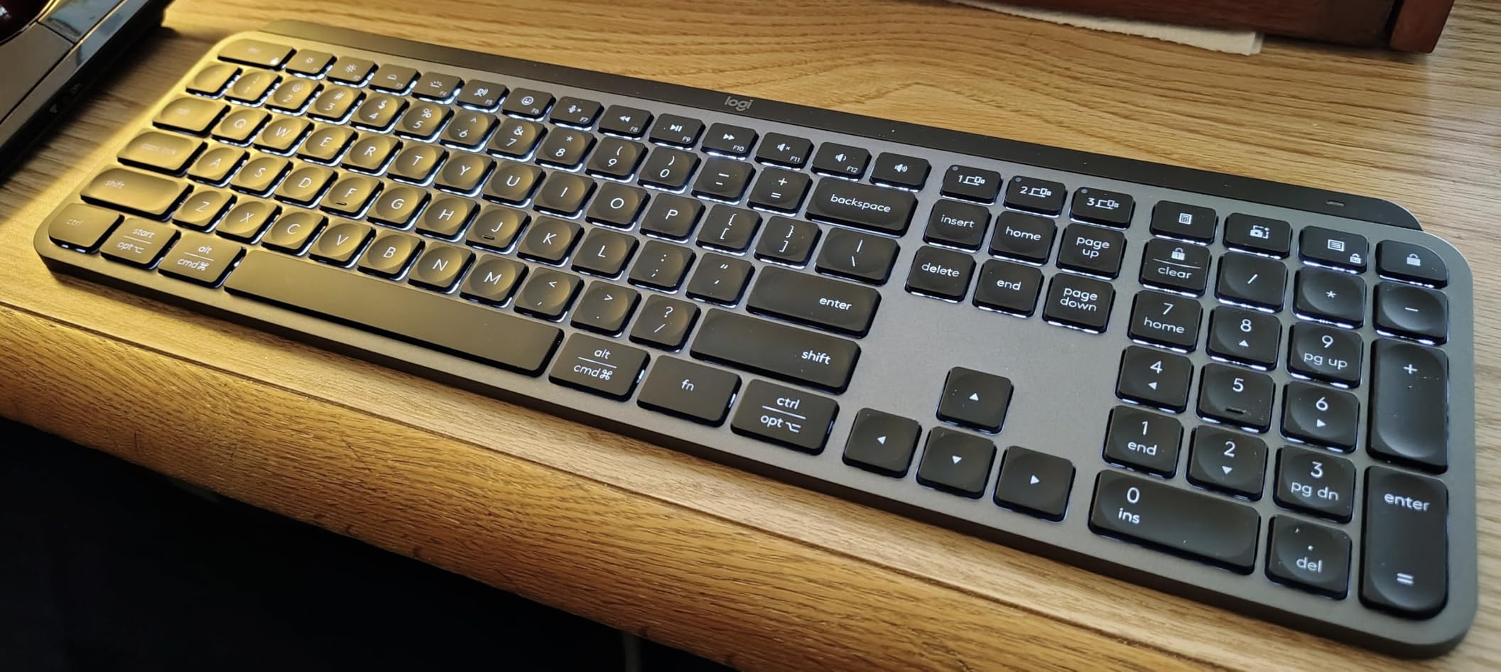 Logitech MX Keys S Wireless Keyboard Low Profile Fluid Precise - Graphite customer photo 1