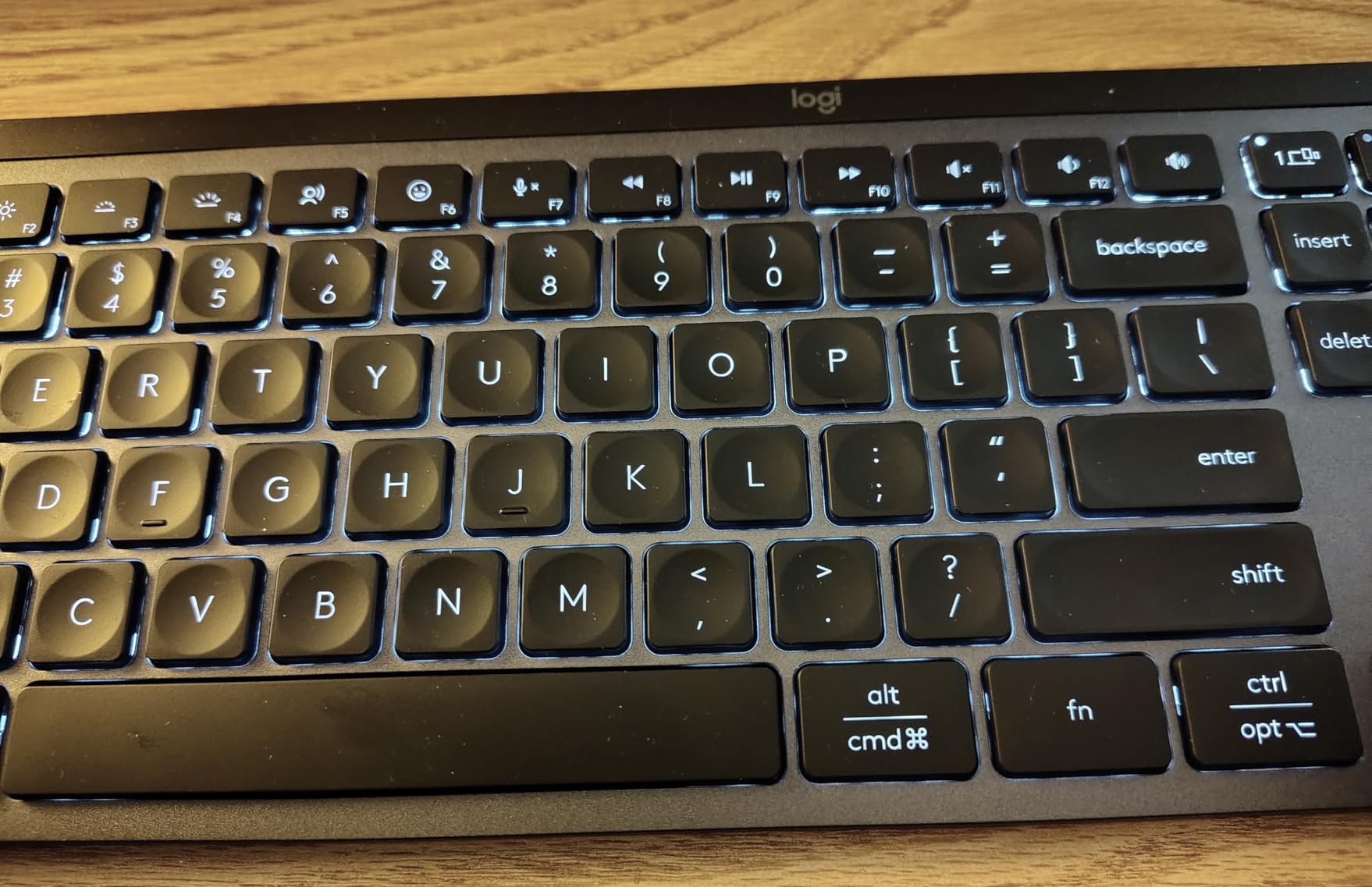 Logitech MX Keys S Wireless Keyboard Low Profile Fluid Precise - Graphite customer photo 2