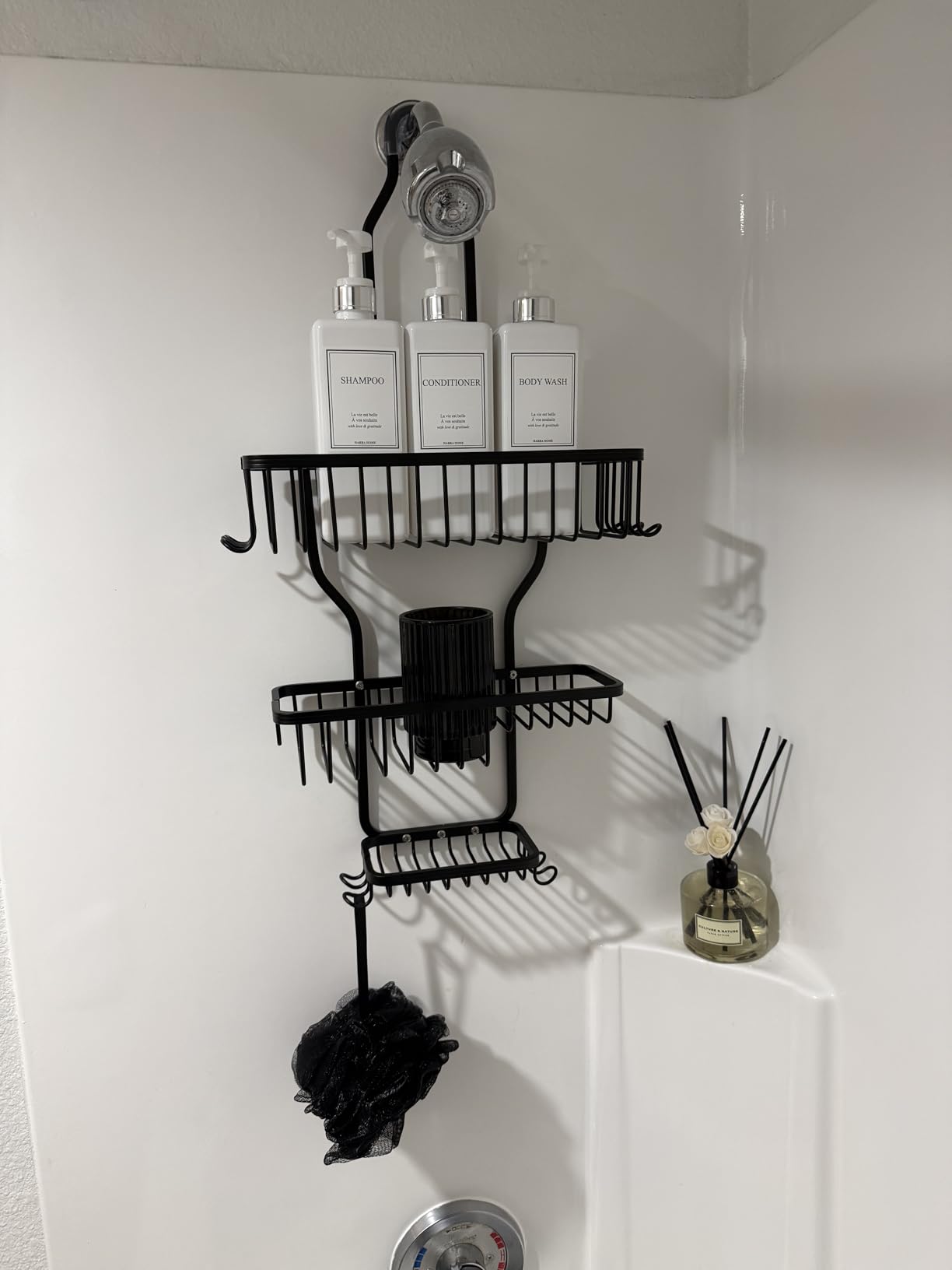 YASONIC Shower Caddy Hanging - Never Rust Shower Organizer - Aluminum Over The Head Caddy with 10 Hooks for Razor/Sponge - Rack with Soap Basket - Silver Customer Review YASONIC Shower Caddy Hanging - Never Rust Shower Organizer - Aluminum Over The Head Caddy with 10 Hooks for Razor/Sponge - Rack with Soap Basket - Silver - Customer Photo 2