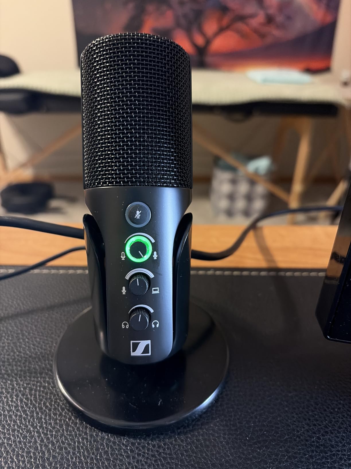 SENNHEISER Professional Profile - USB Cardioid Condenser Microphone & Table Stand, 1.2 m USB-C Cable - Mute Button, Built-in Headphone Jack, Gain, Mix & Volume Control, for PC & Mac, Black customer photo 1