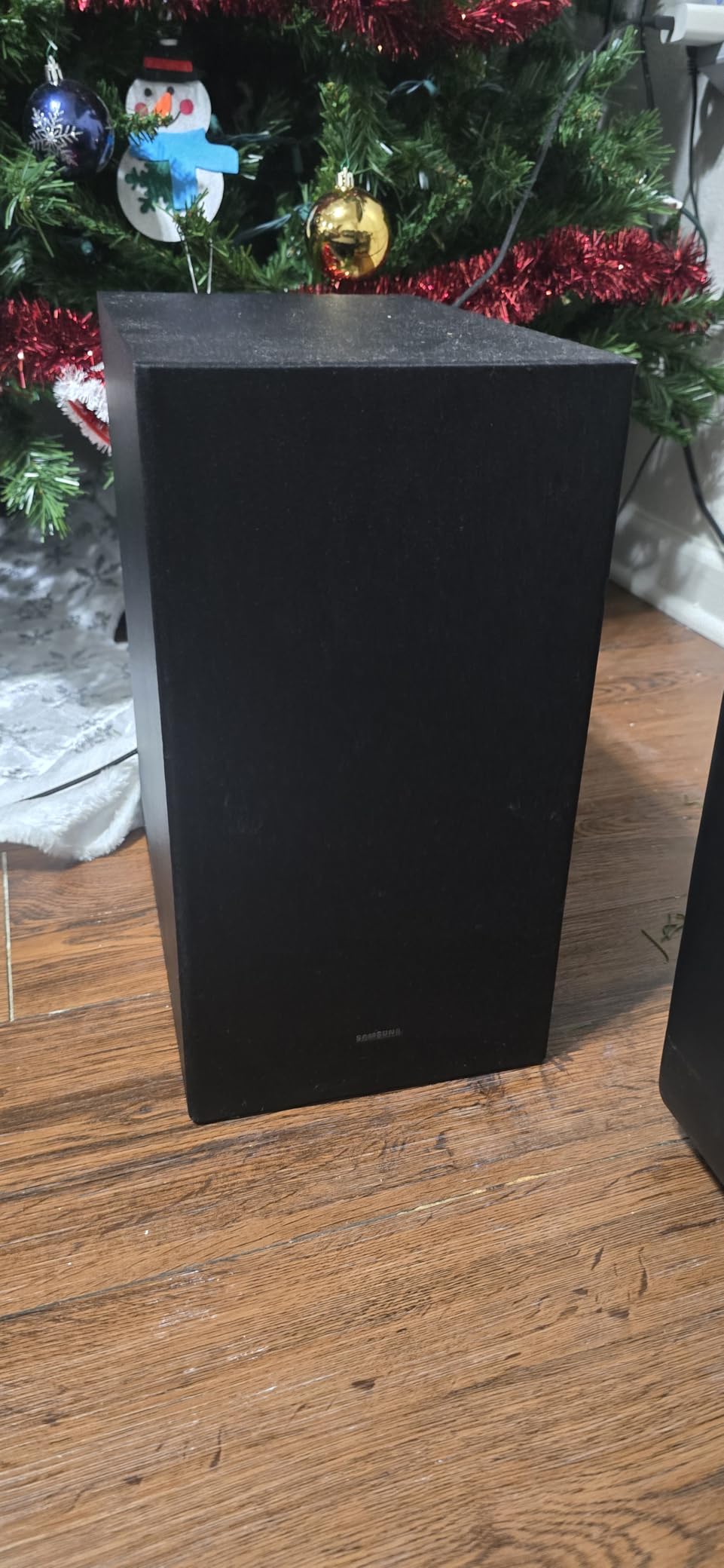 Samsung HW-C450 2.1ch Soundbar w/DTS Virtual X, Subwoofer Included, Bass Boost, Adaptive Sound Lite, Game Mode, Bluetooth, Wireless Surround Sound Compatible Customer Review Samsung HW-C450 2.1ch Soundbar w/DTS Virtual X, Subwoofer Included, Bass Boost, Adaptive Sound Lite, Game Mode, Bluetooth, Wireless Surround Sound Compatible - Customer Photo 1