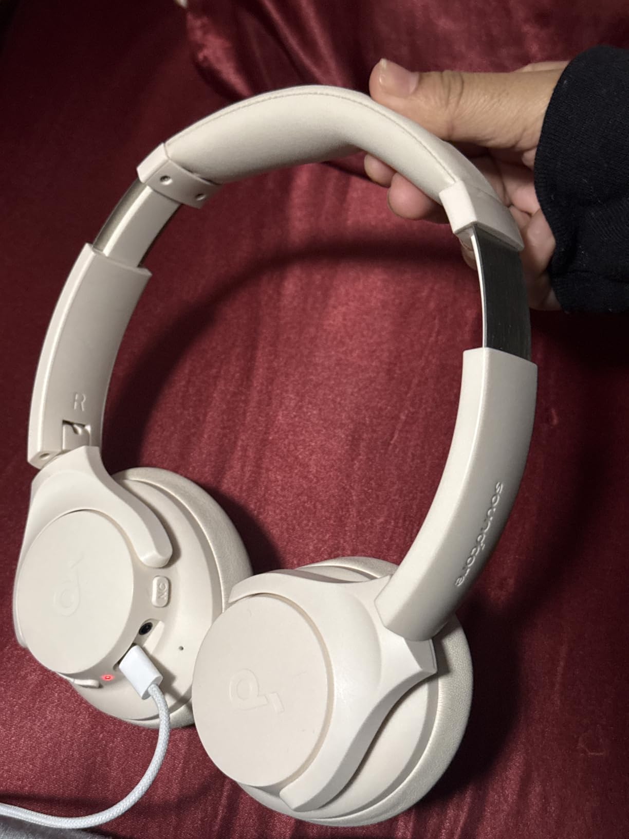 Soundcore by Anker Q20i Hybrid Active Noise Cancelling Headphones, Wireless Over-Ear Bluetooth, 40H Long ANC Playtime, Hi-Res Audio, Big Bass, Customize via an App, Transparency Mode (Black) customer photo 1