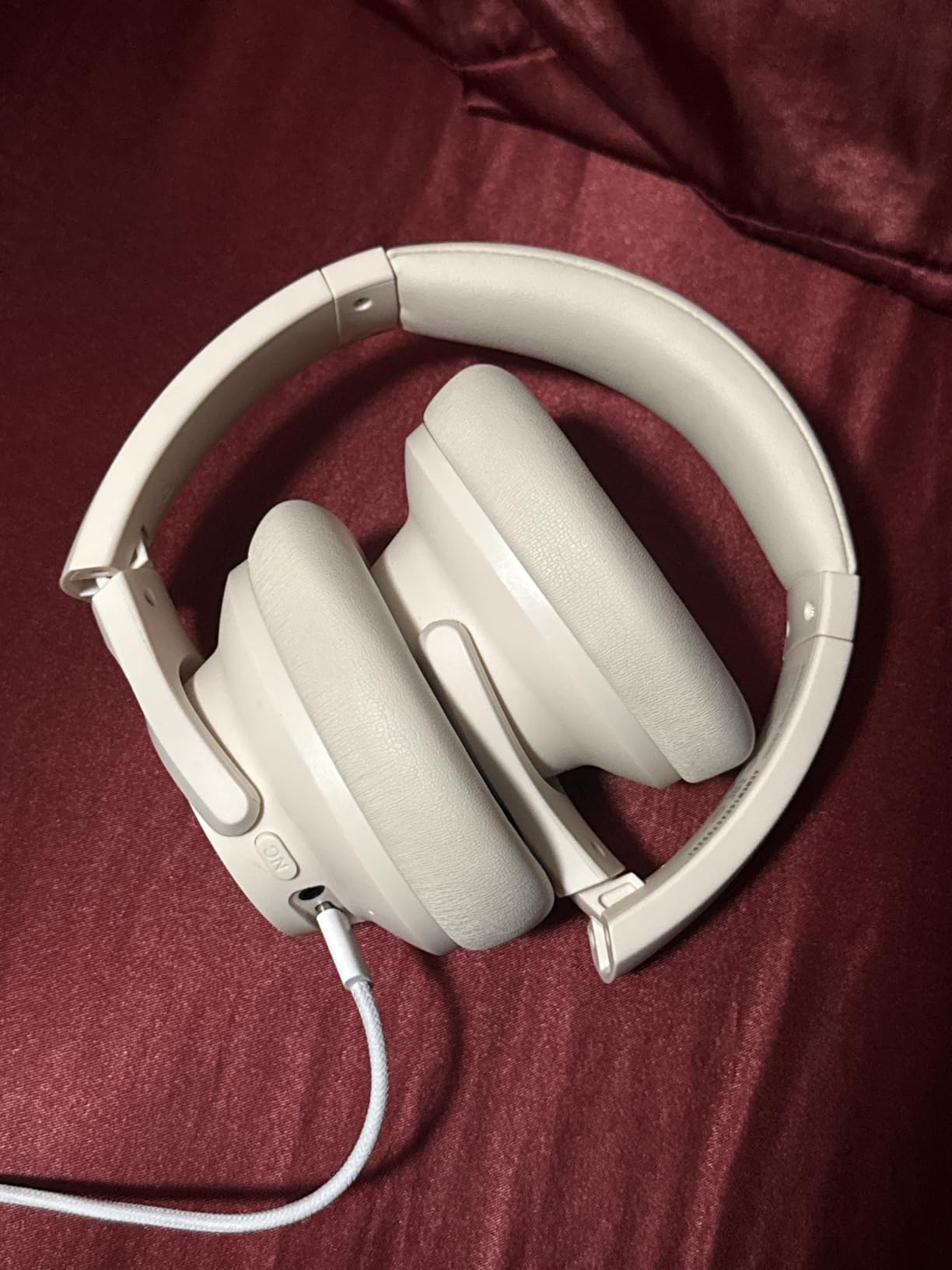 Soundcore by Anker Q20i Hybrid Active Noise Cancelling Headphones, Wireless Over-Ear Bluetooth, 40H Long ANC Playtime, Hi-Res Audio, Big Bass, Customize via an App, Transparency Mode (Black) customer photo 2