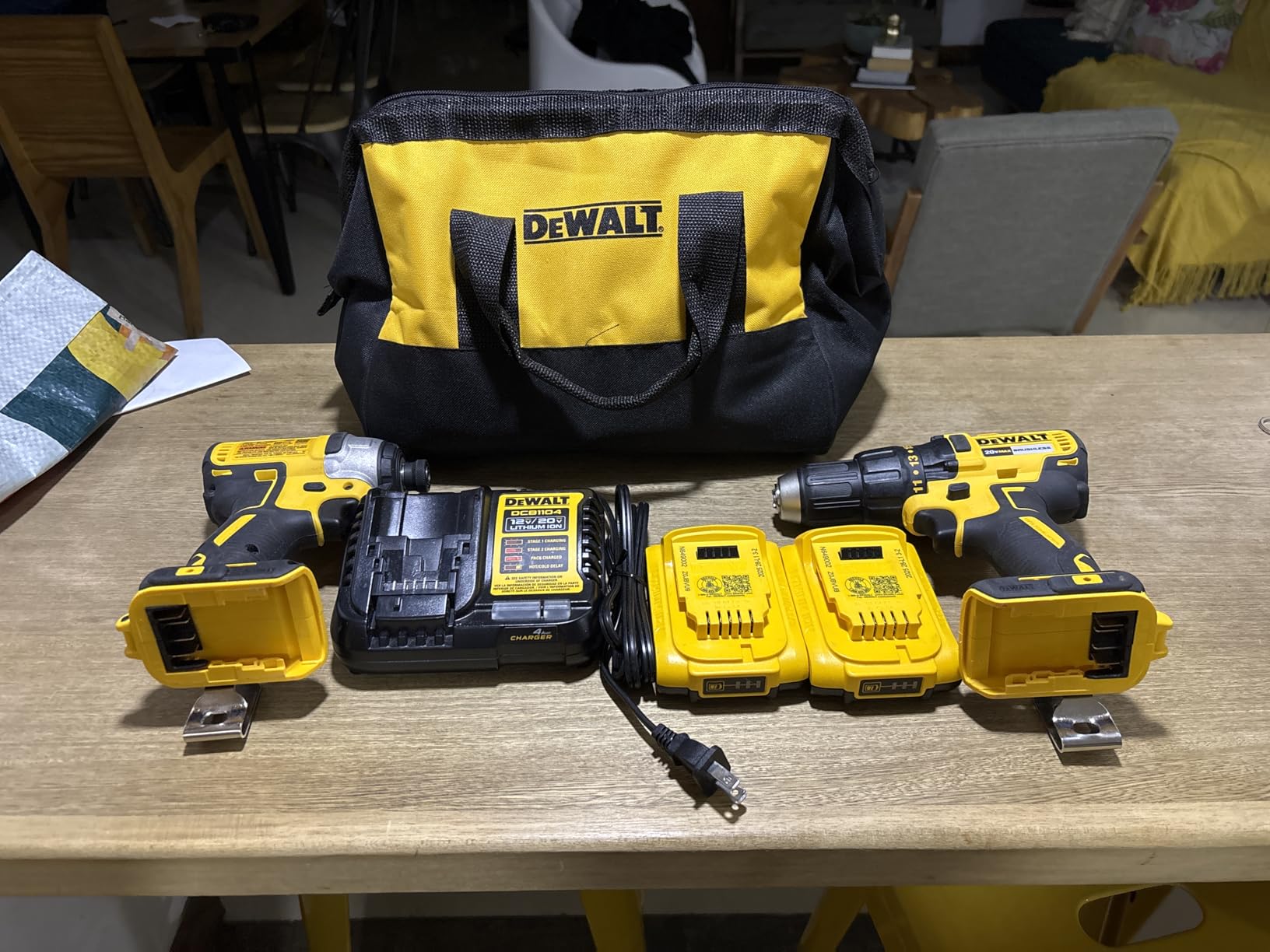 DEWALT 20V MAX Cordless Drill and Impact Driver, Power Drill Brushless 2-Tool Power Tool Combo Kit, Includes 2 Batteries, Charger and Bag (DCK277D2) customer photo 1