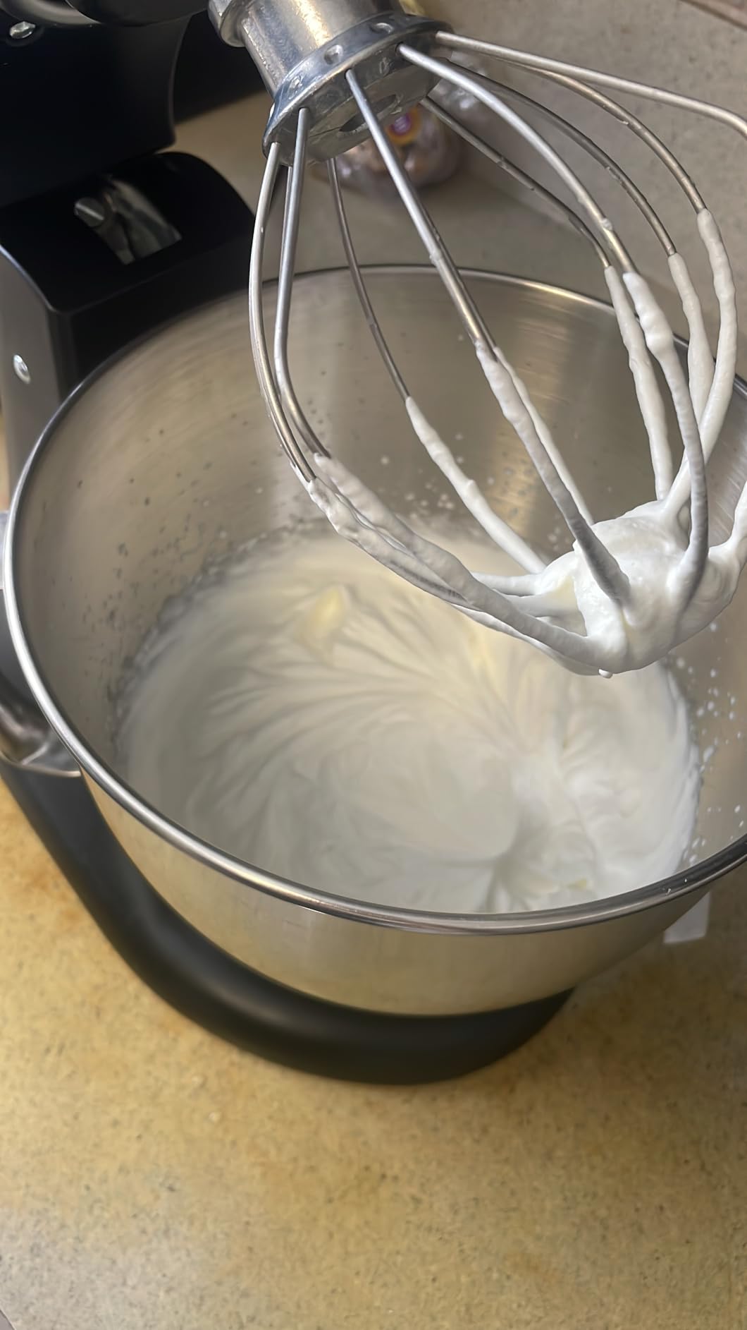 KitchenAid Artisan Series 5 Quart Tilt Head Stand Mixer, KSM150PS, Porcelain Customer Review KitchenAid Artisan Series 5 Quart Tilt Head Stand Mixer, KSM150PS, Porcelain - Customer Photo 2